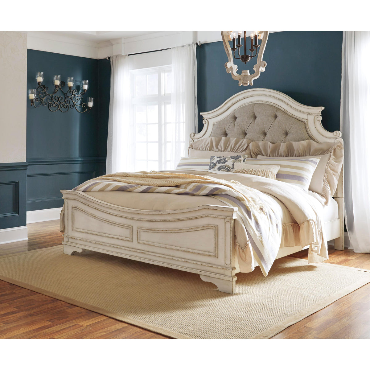 Signature Design by Ashley Realyn B743-96 Queen Panel Rails IMAGE 2