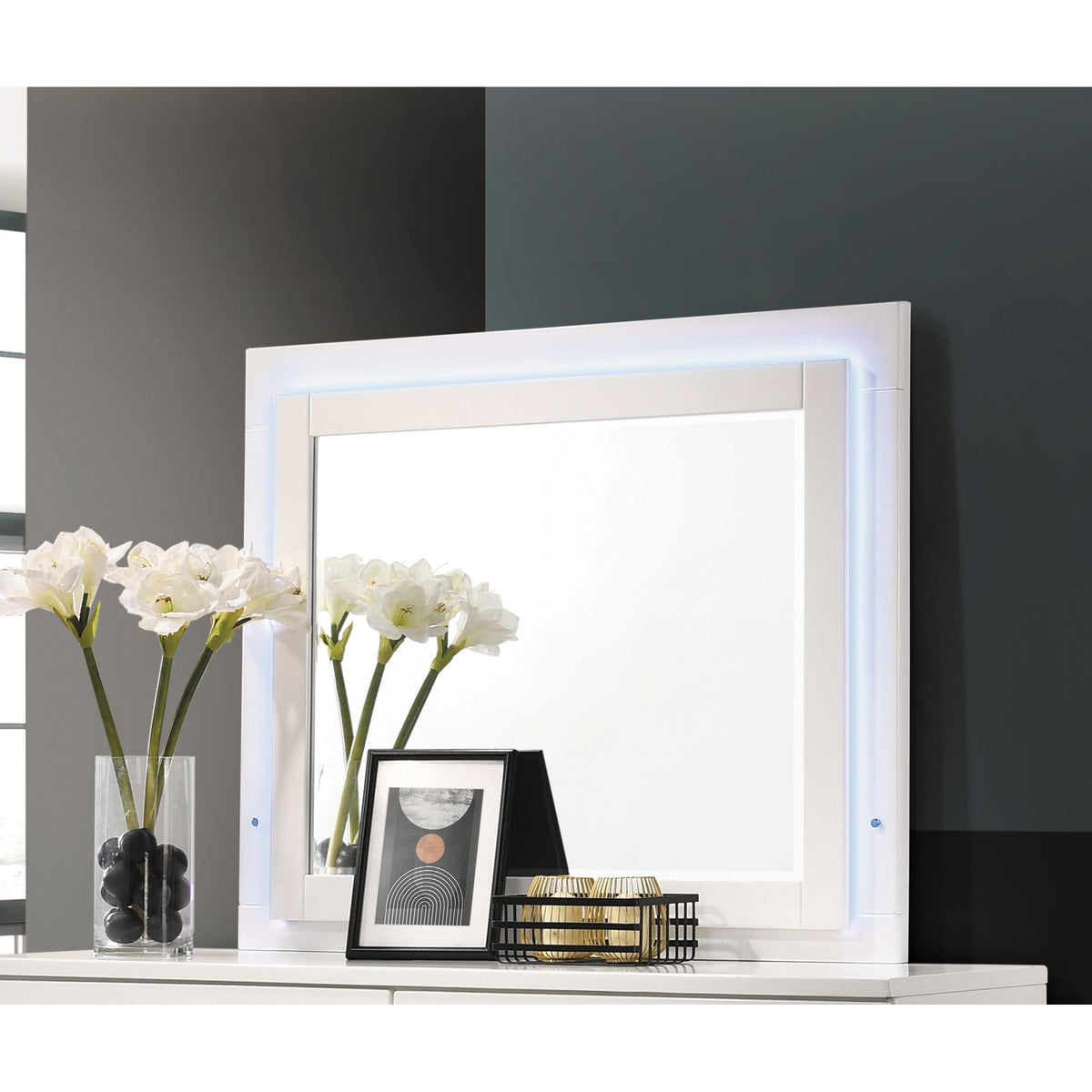 Coaster Furniture Felicity 203504LED Wood LED Dresser Mirror - White High Gloss IMAGE 2
