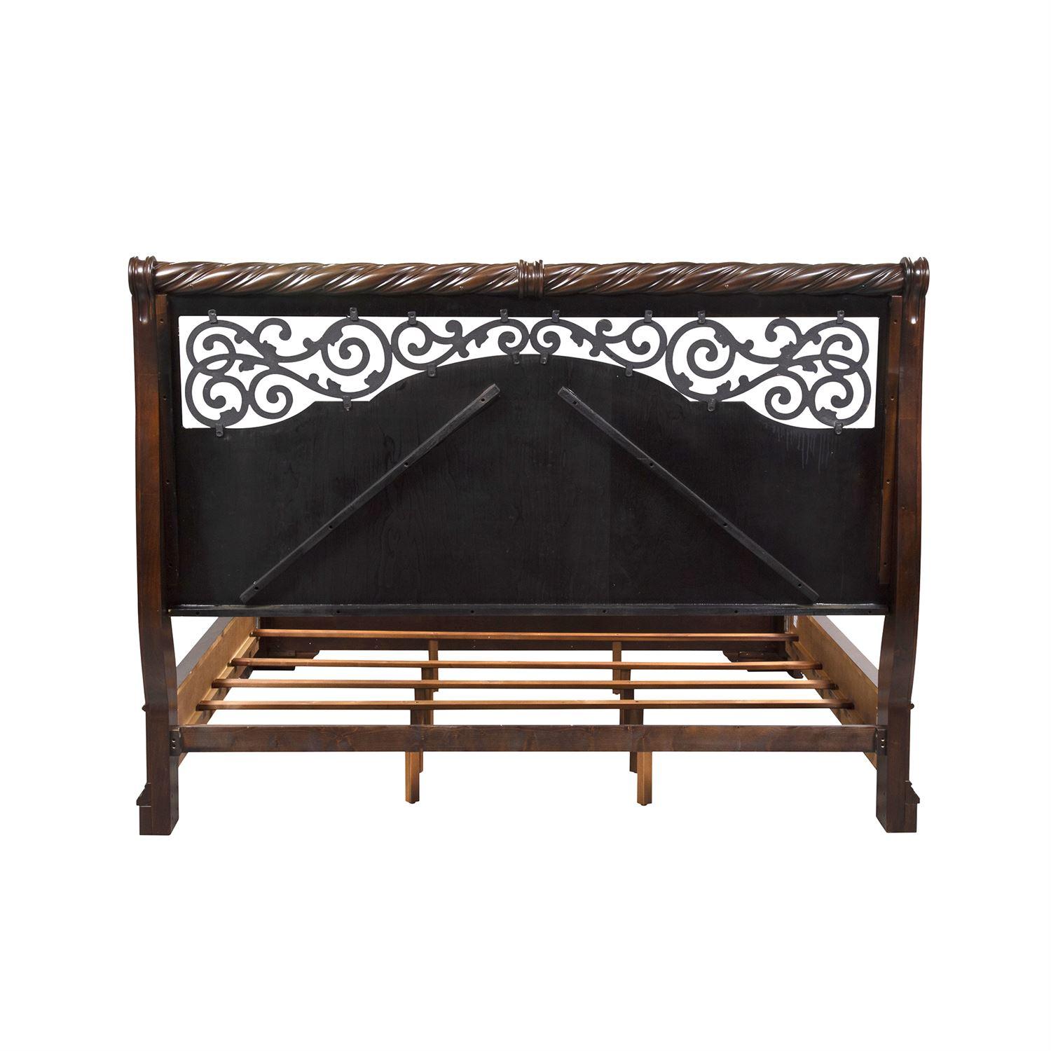  Size_Queen --  Liberty Furniture Industries Inc. Arbor Place Sleigh Bed IMAGE 6
