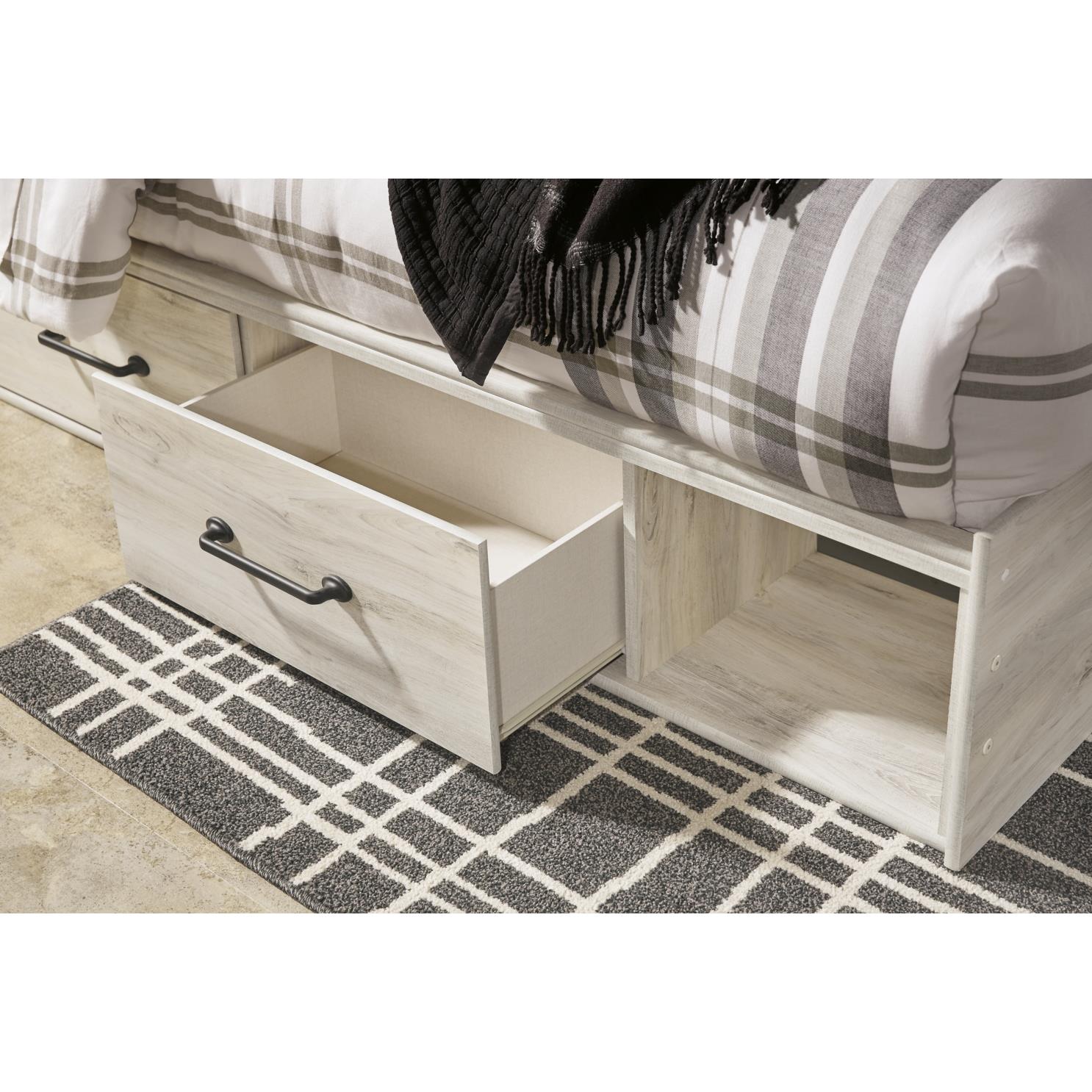  Signature Design by Ashley Cambeck B192B60 7 pc Queen Panel Bedroom Set IMAGE 7
