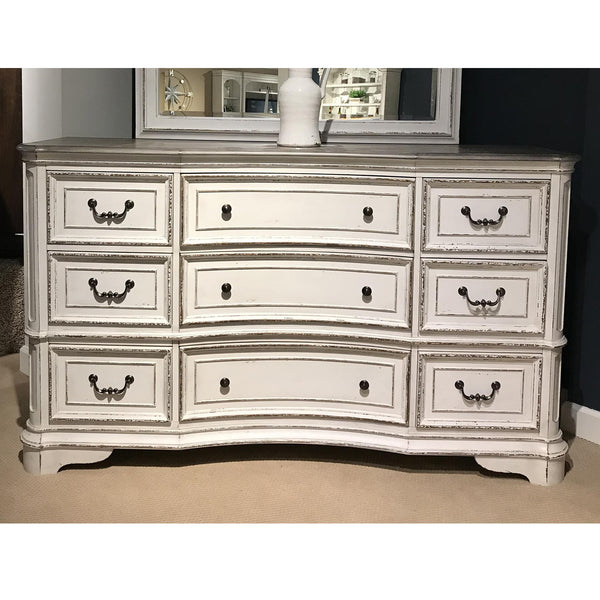 Liberty Furniture Industries Inc. Magnolia Manor 9-Drawer Dresser 244-BR34