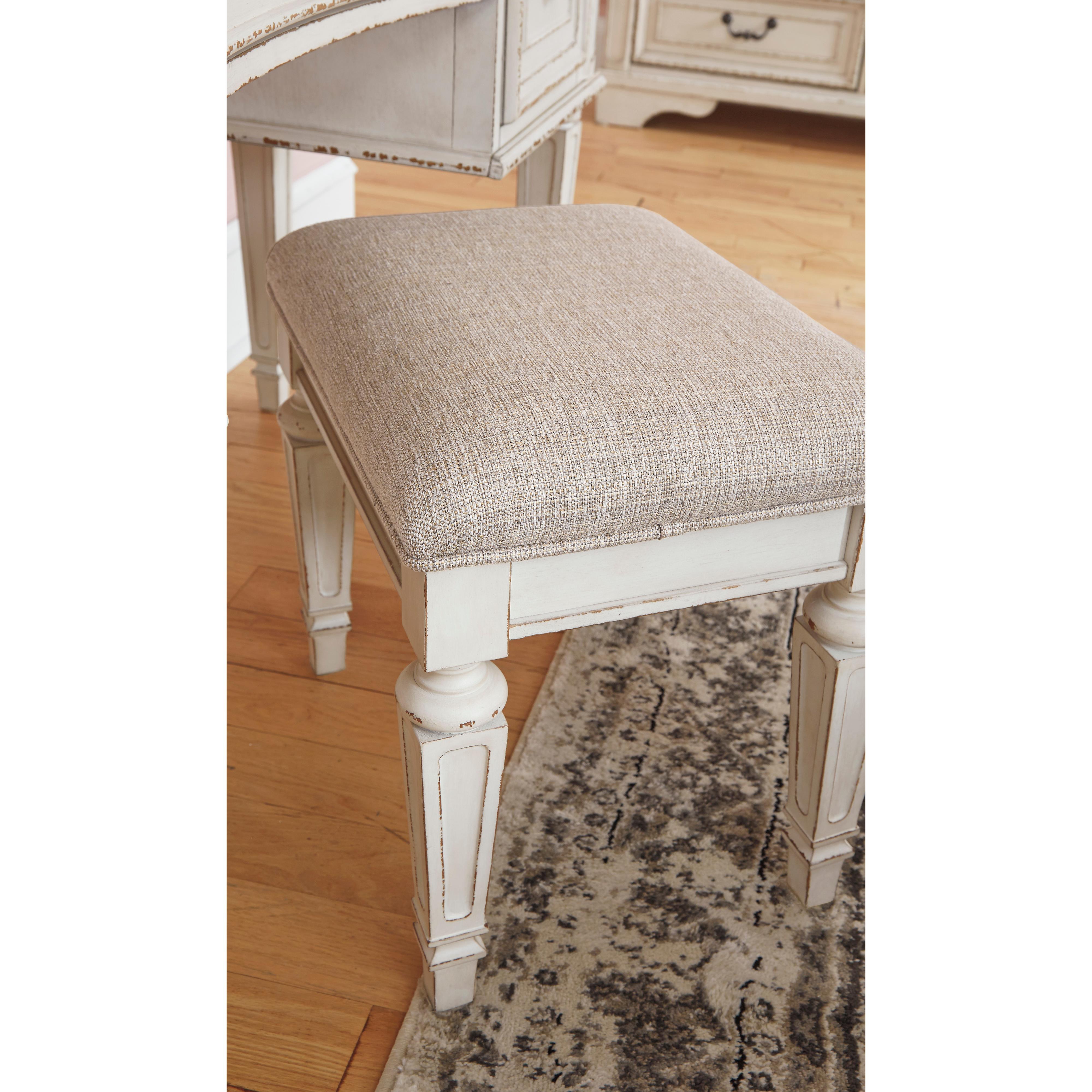  Signature Design by Ashley Realyn 3-Drawer Vanity Set B743-22 IMAGE 3