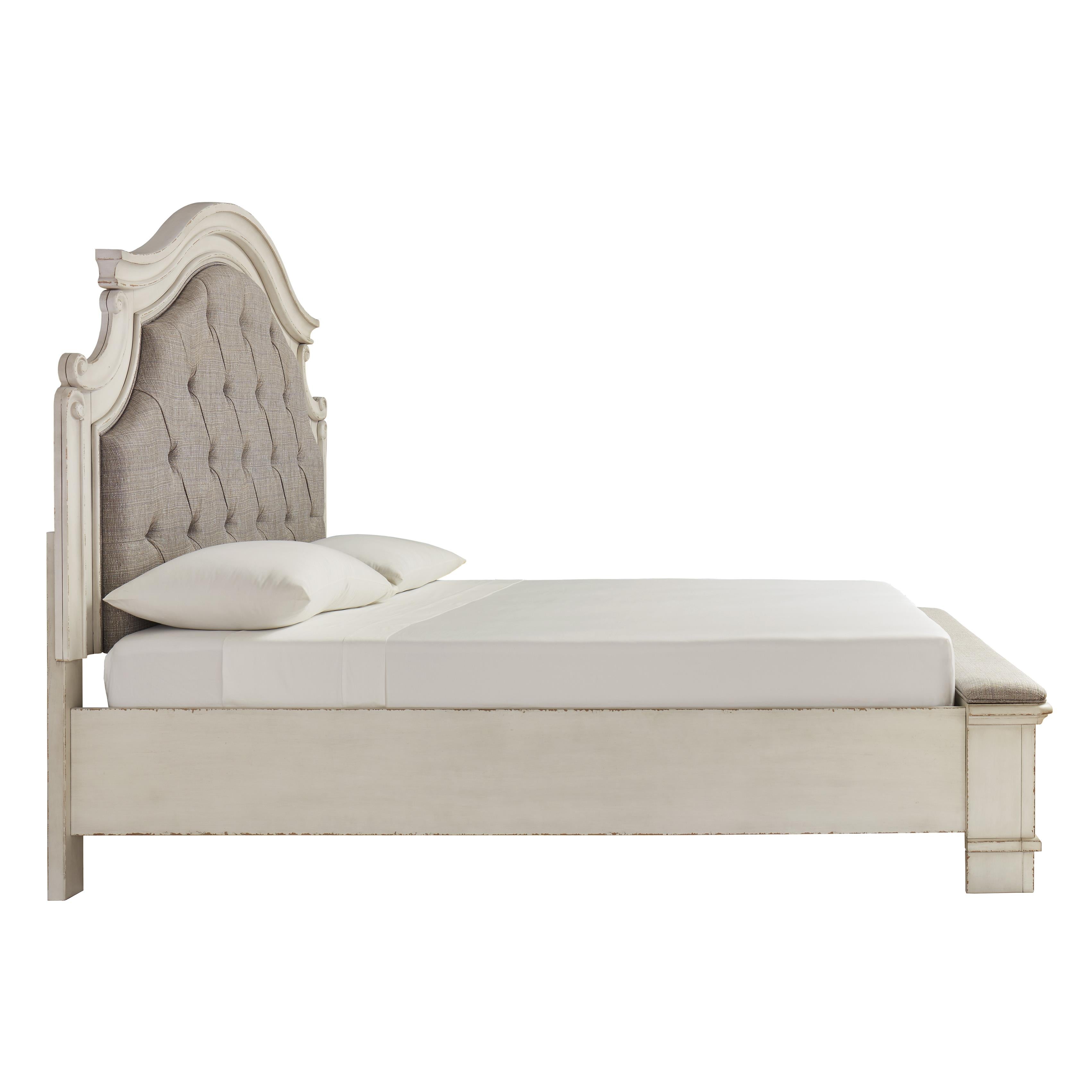  Size_King --  Realyn B743B20 King Upholstered Storage Bed IMAGE 3