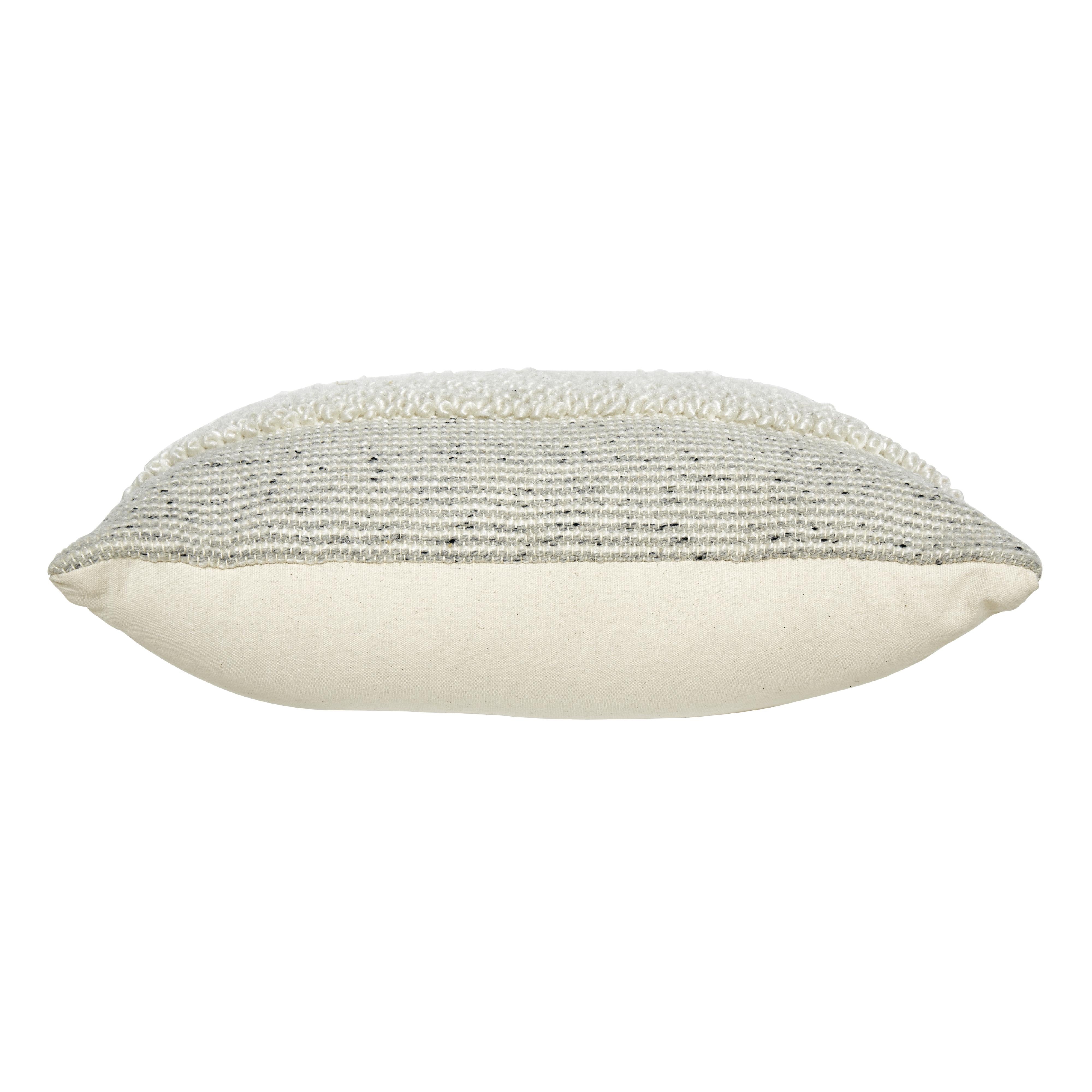 Signature Design by Ashley Rowcher A1001004 Pillow IMAGE 3
