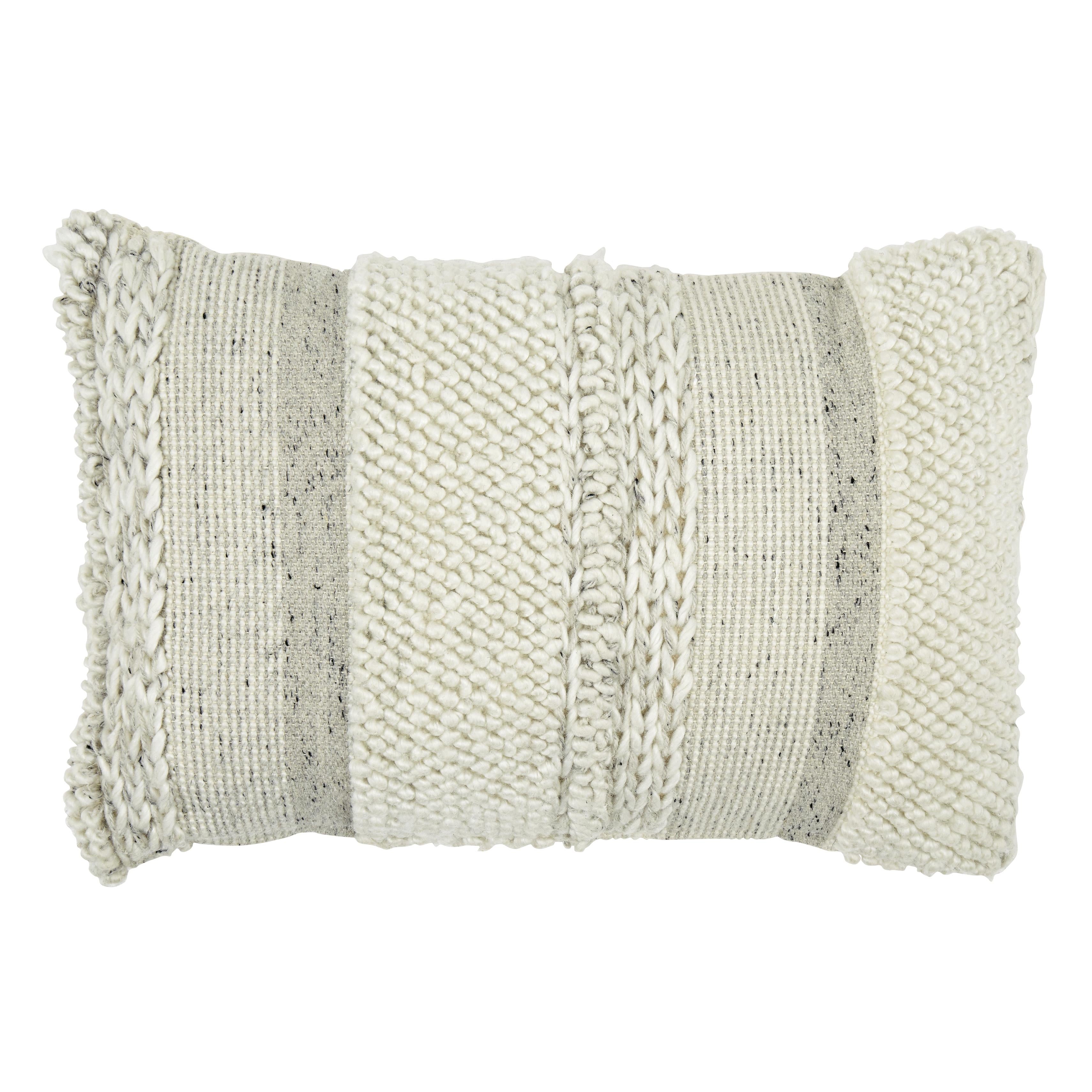  Signature Design by Ashley Standon A1001005 Pillow IMAGE 1