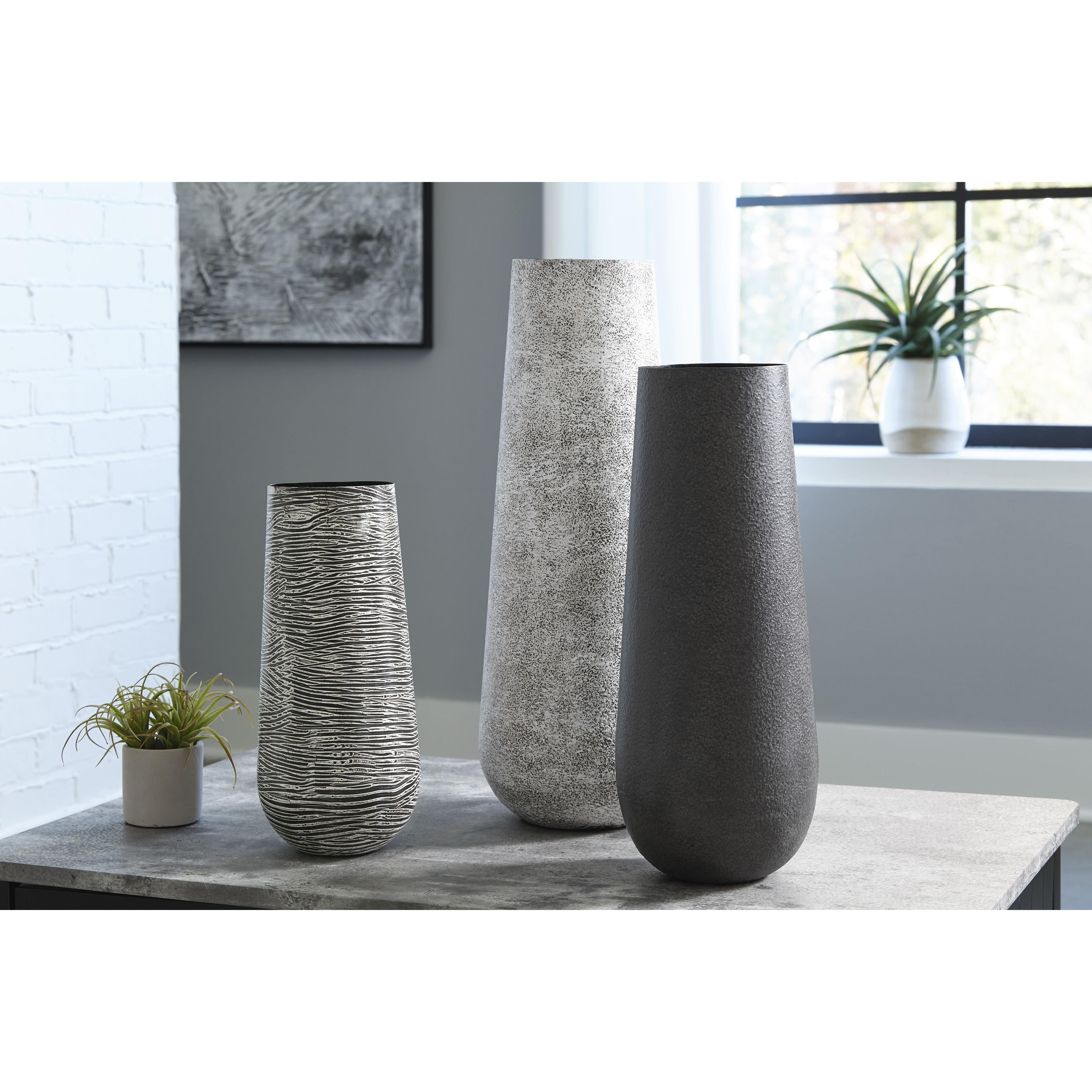  Signature Design by Ashley Fynn A2000517 Vase IMAGE 4