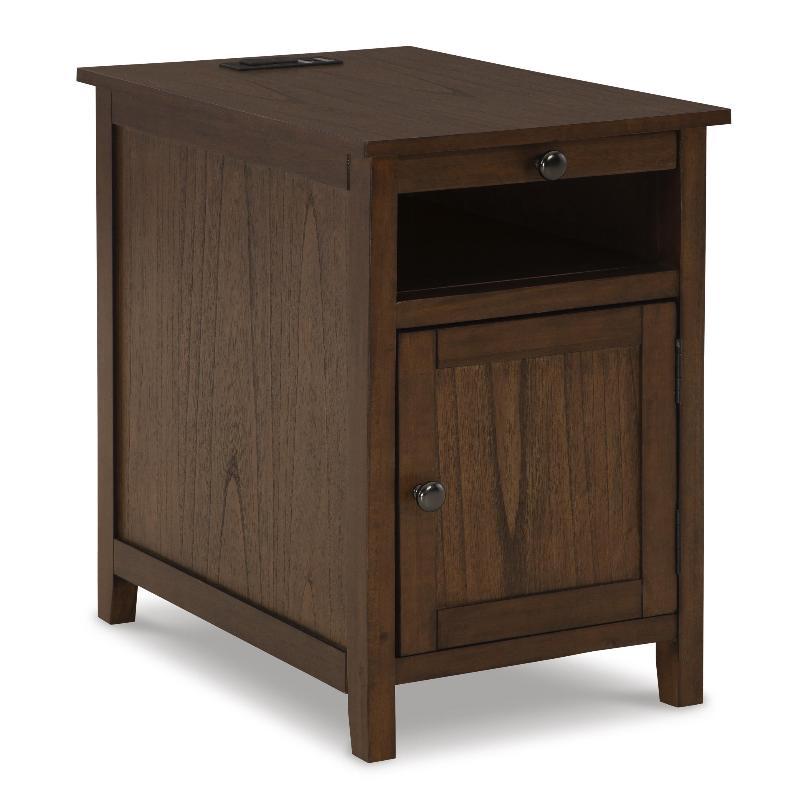  Signature Design by Ashley Treytown T300-117 Chair Side End Table IMAGE 1
