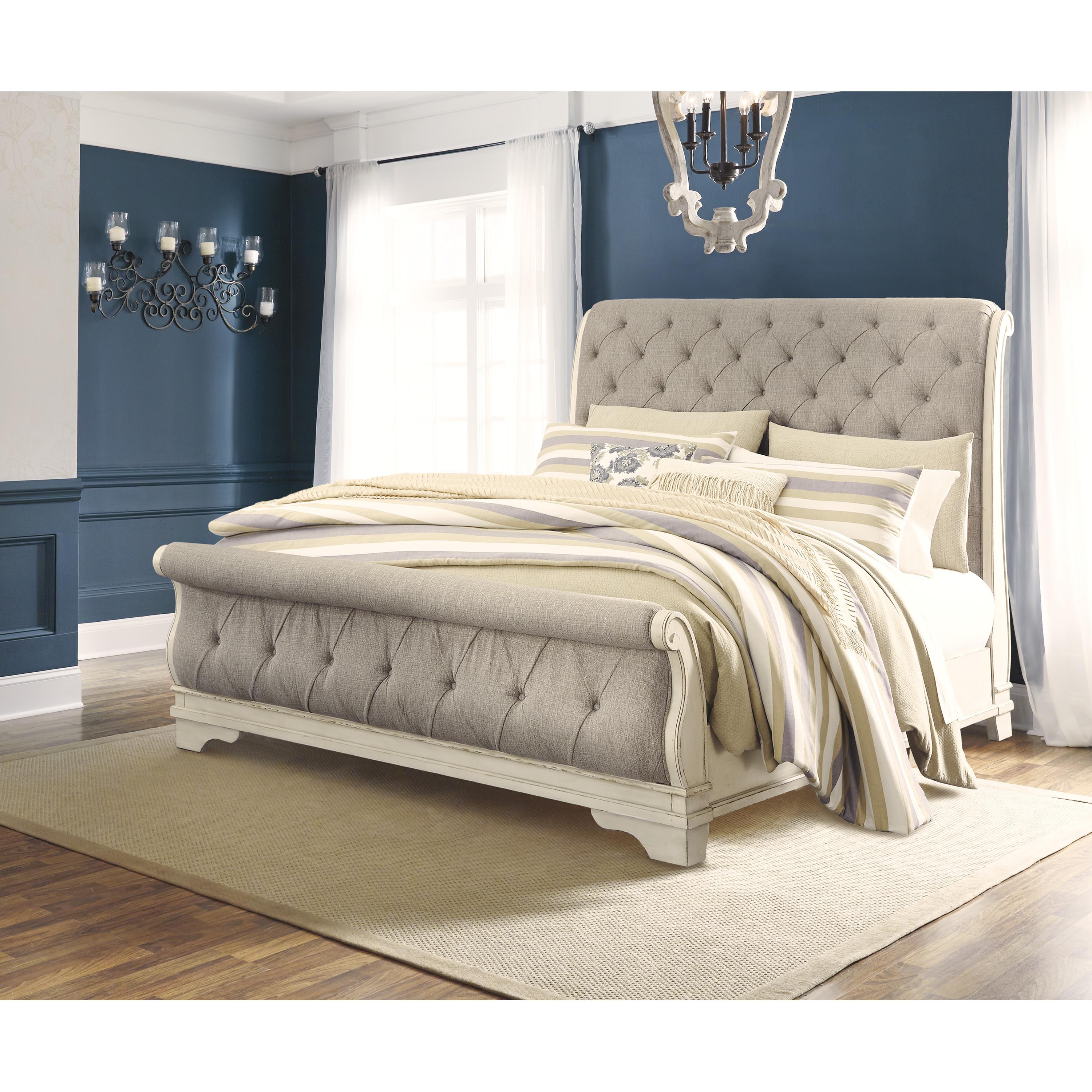  Size_California King --  Realyn B743B10 California King Sleigh Bed IMAGE 5