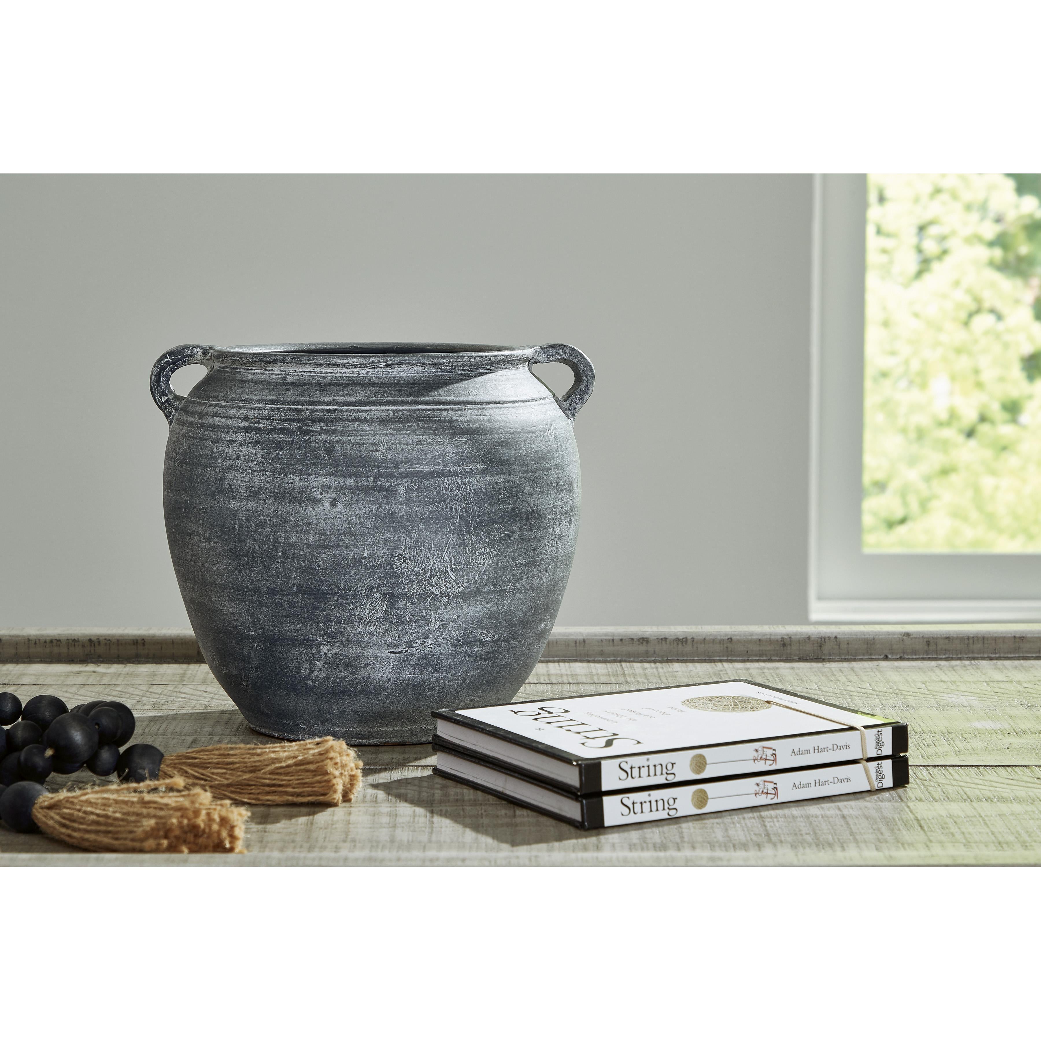  Signature Design by Ashley Meadie A2000628 Vase IMAGE 3