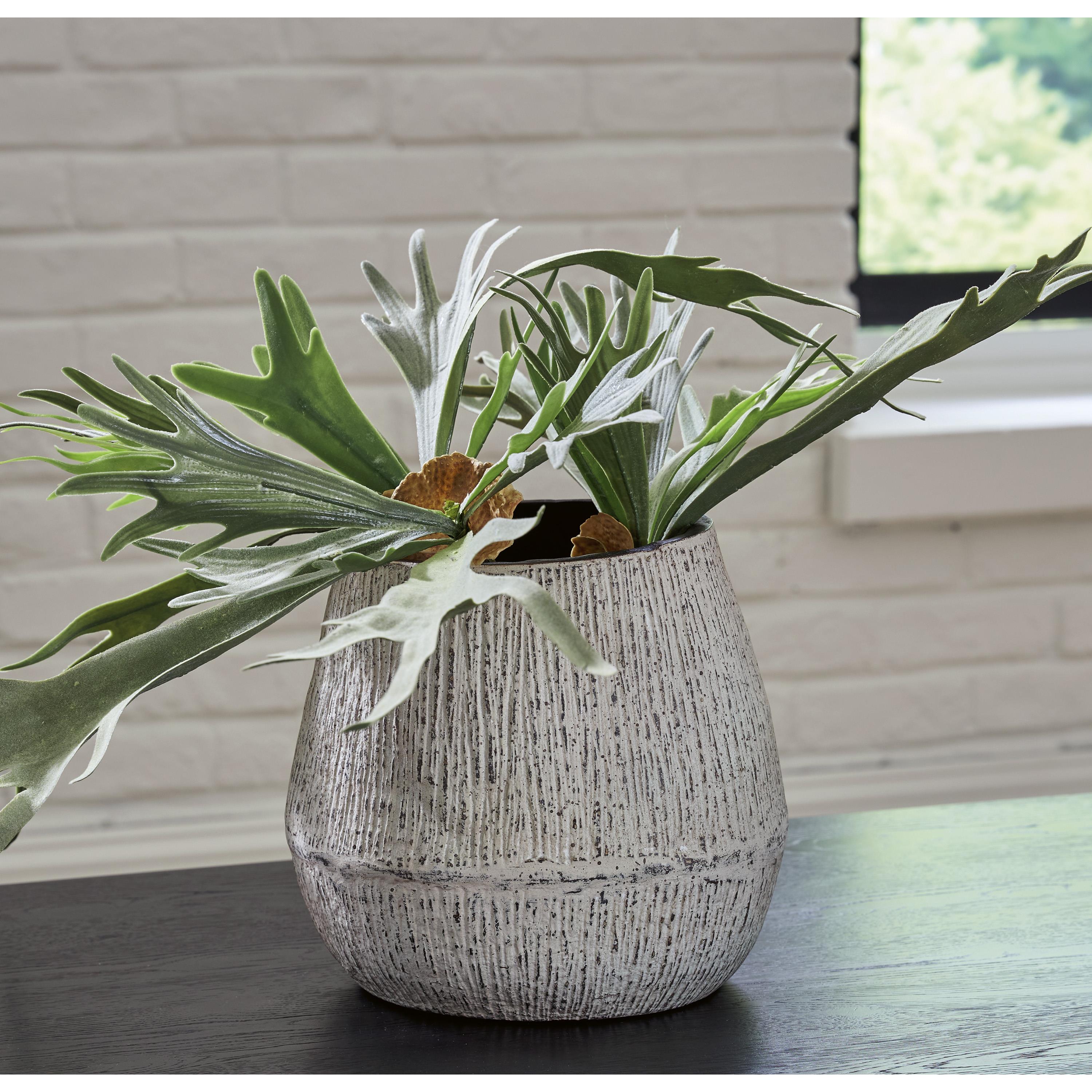  Signature Design by Ashley Claymount A2000636 Vase IMAGE 2