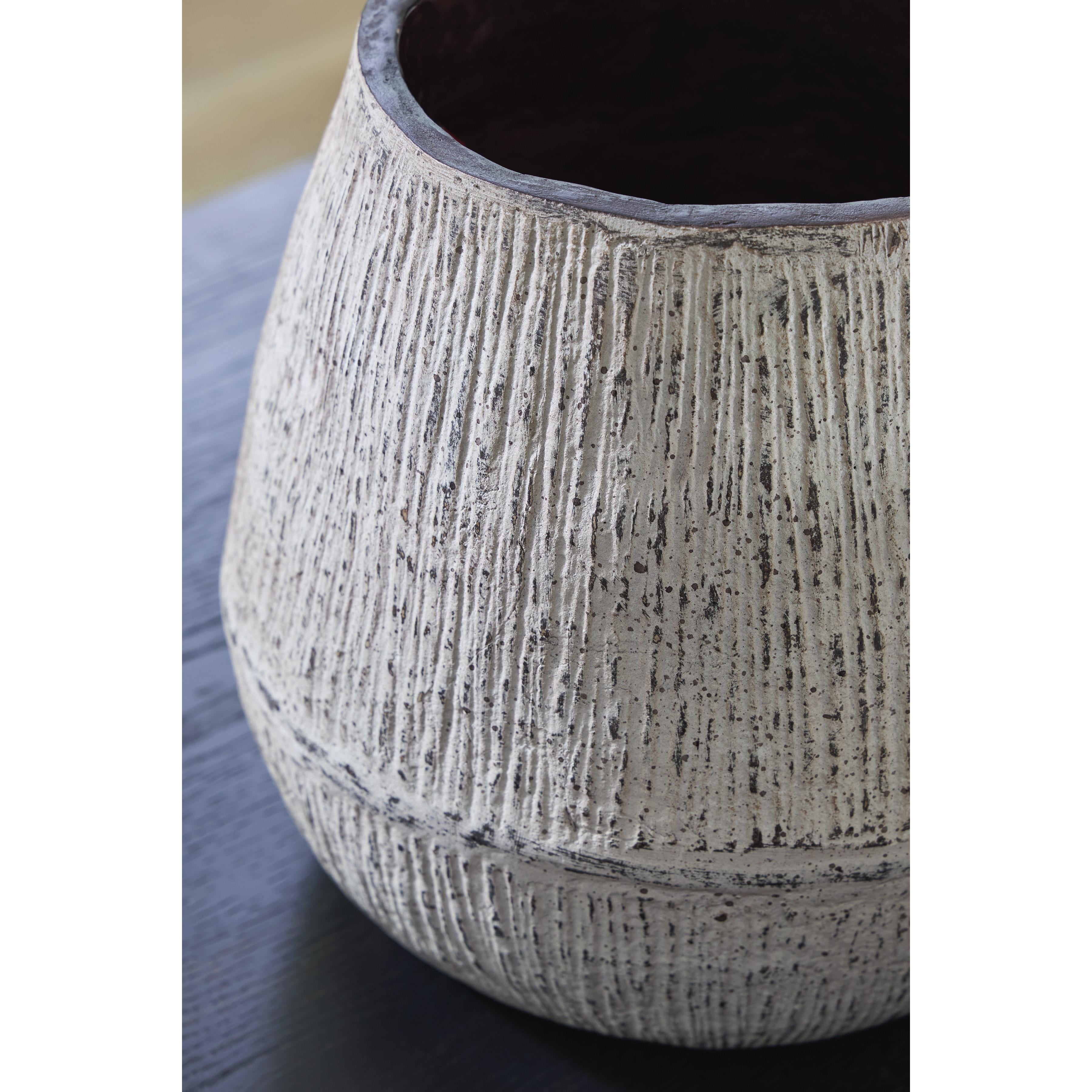  Signature Design by Ashley Claymount A2000636 Vase IMAGE 3