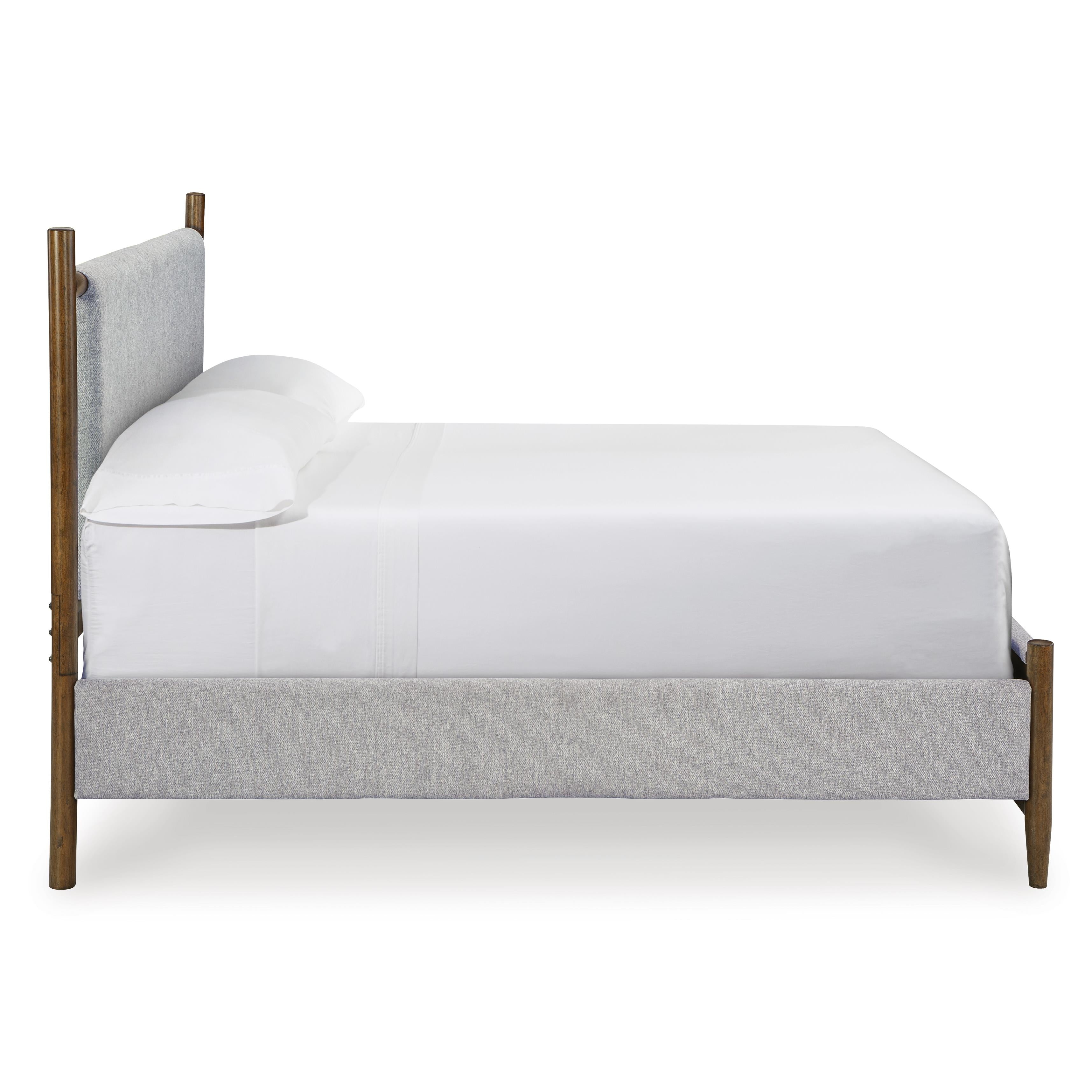  Size_California King --  Lyncott B615B7 California King Upholstered Bed IMAGE 2