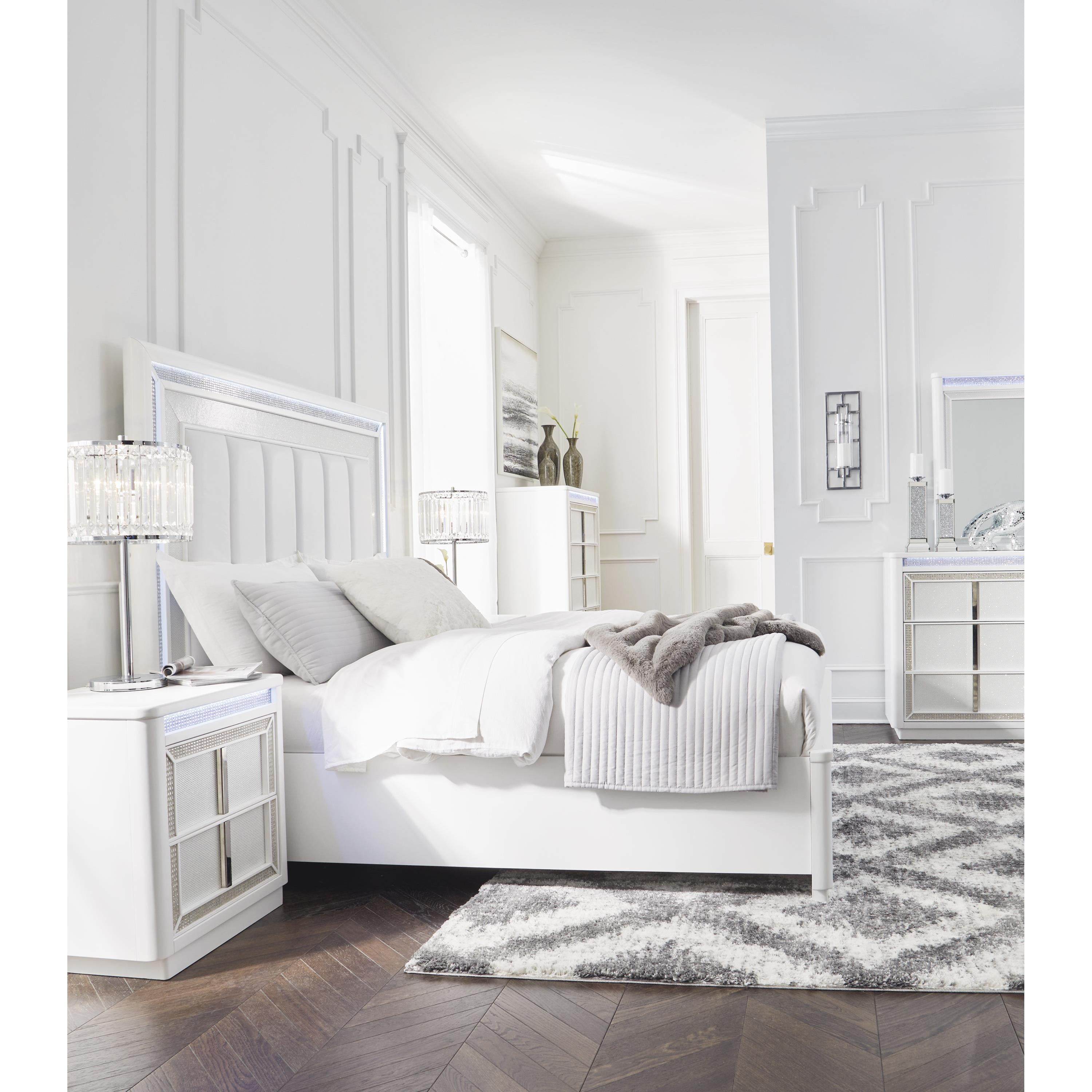  Size_California King --  Chalanna B822B5 California King Upholstered Storage Bed IMAGE 11