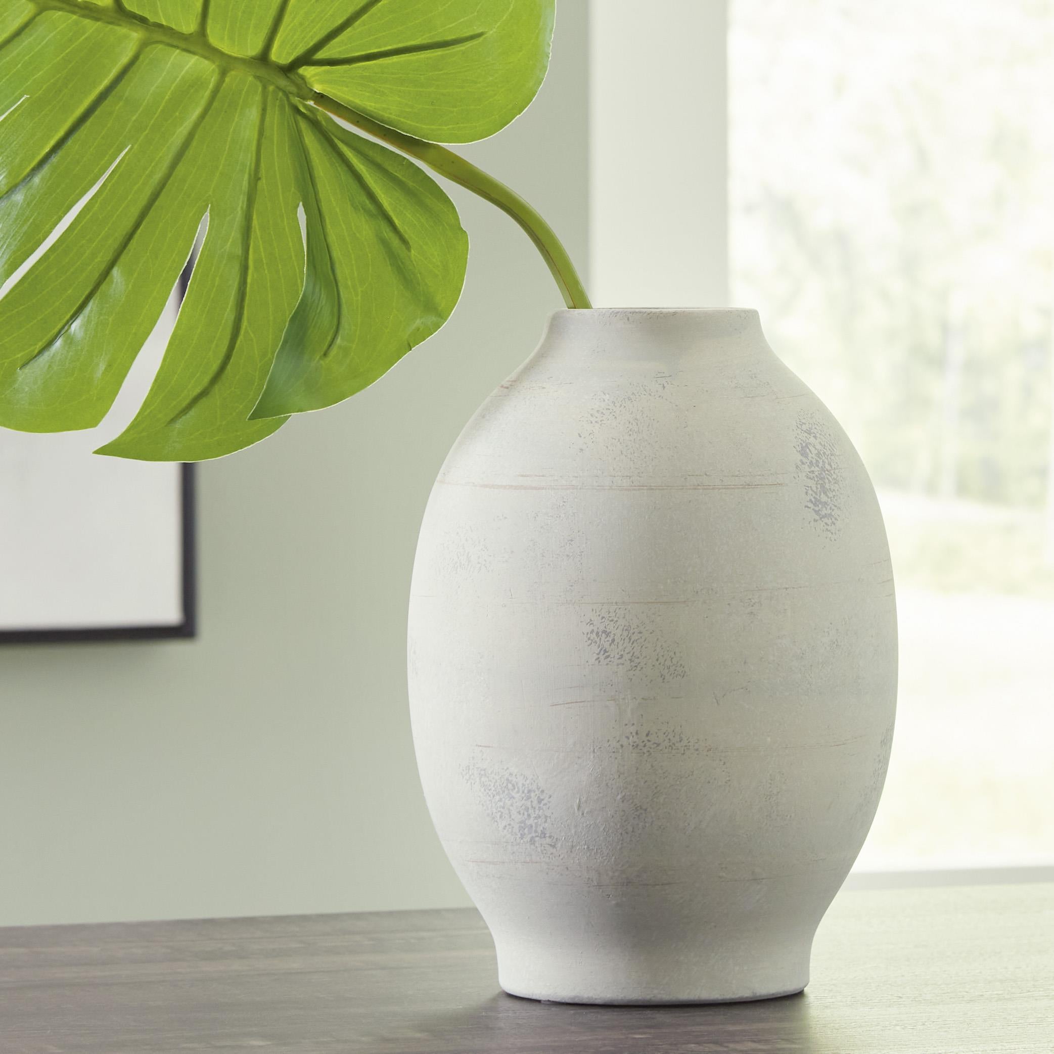  Signature Design by Ashley Clayson A2000653 Vase IMAGE 3