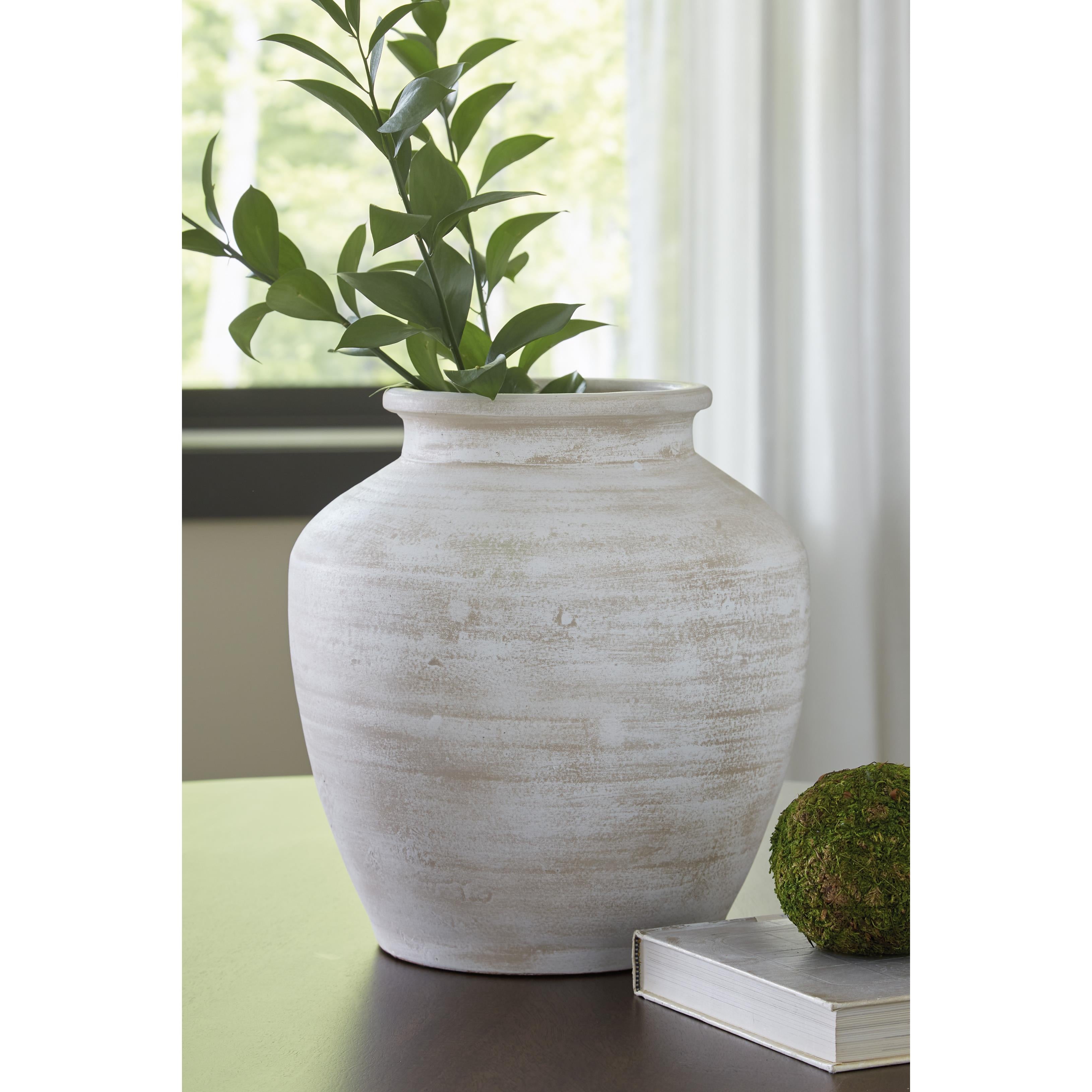  Signature Design by Ashley Meadie A2000788 Vase IMAGE 3