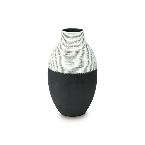 Signature Design by Ashley Girtha A2000876 Vase
