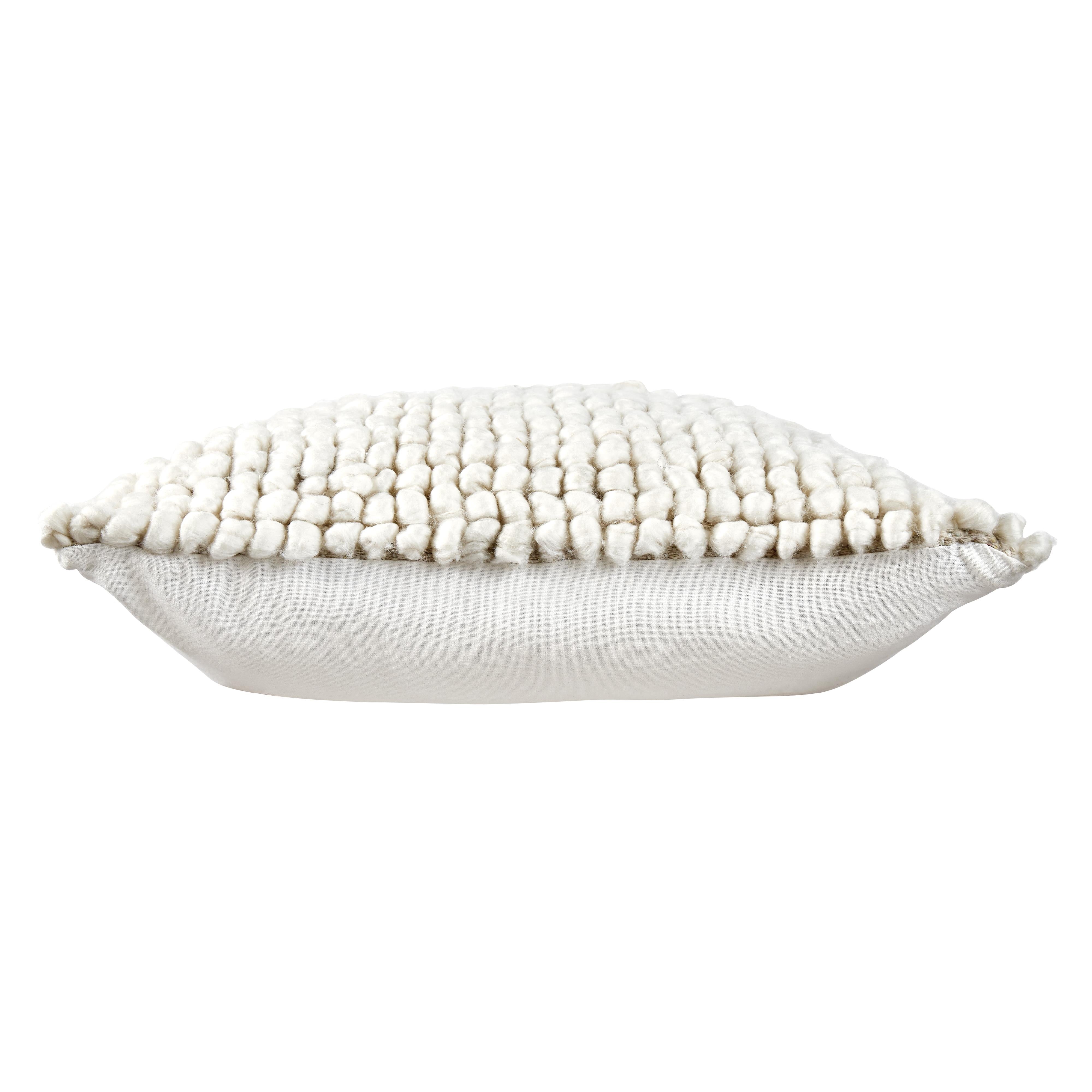  Signature Design by Ashley Aavie A1000956P Pillow IMAGE 3