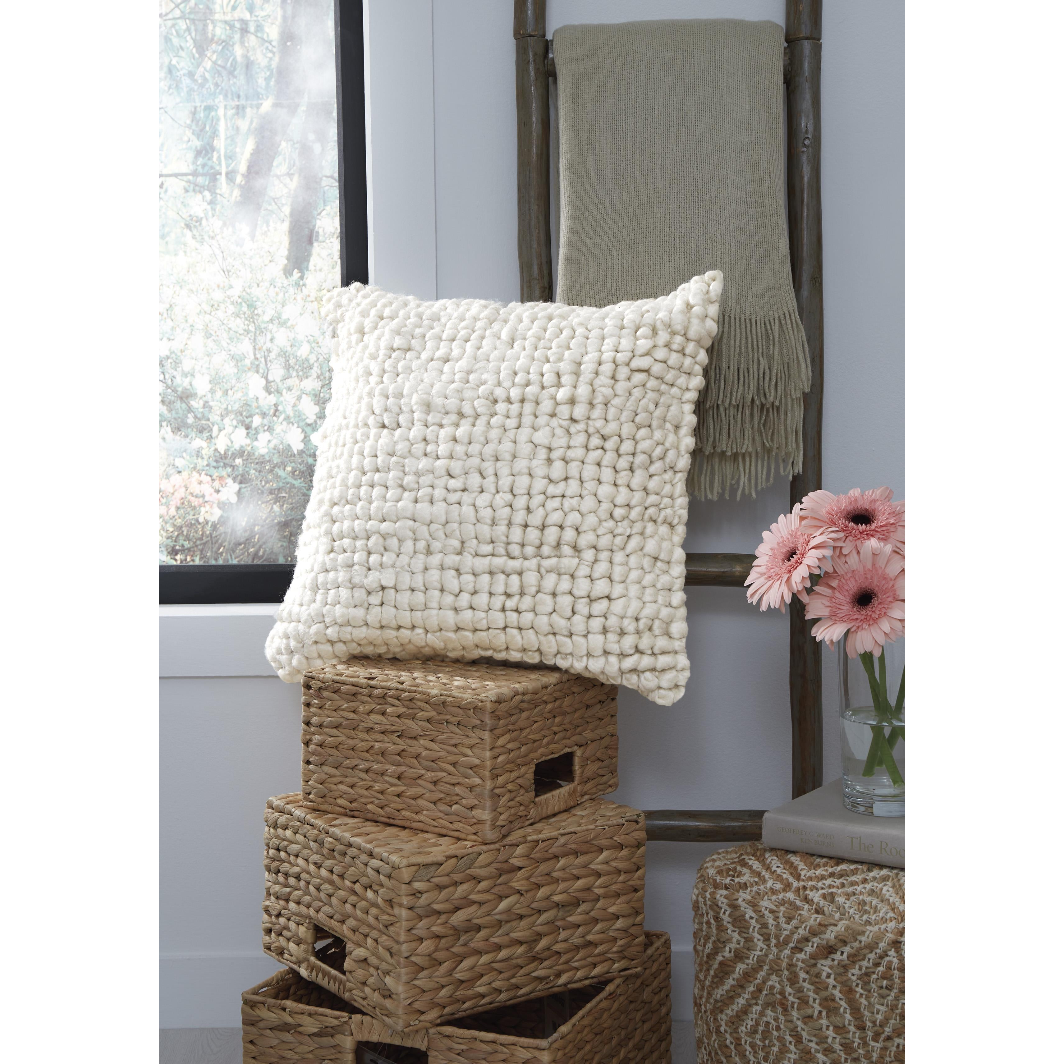  Signature Design by Ashley Aavie A1000956P Pillow IMAGE 4