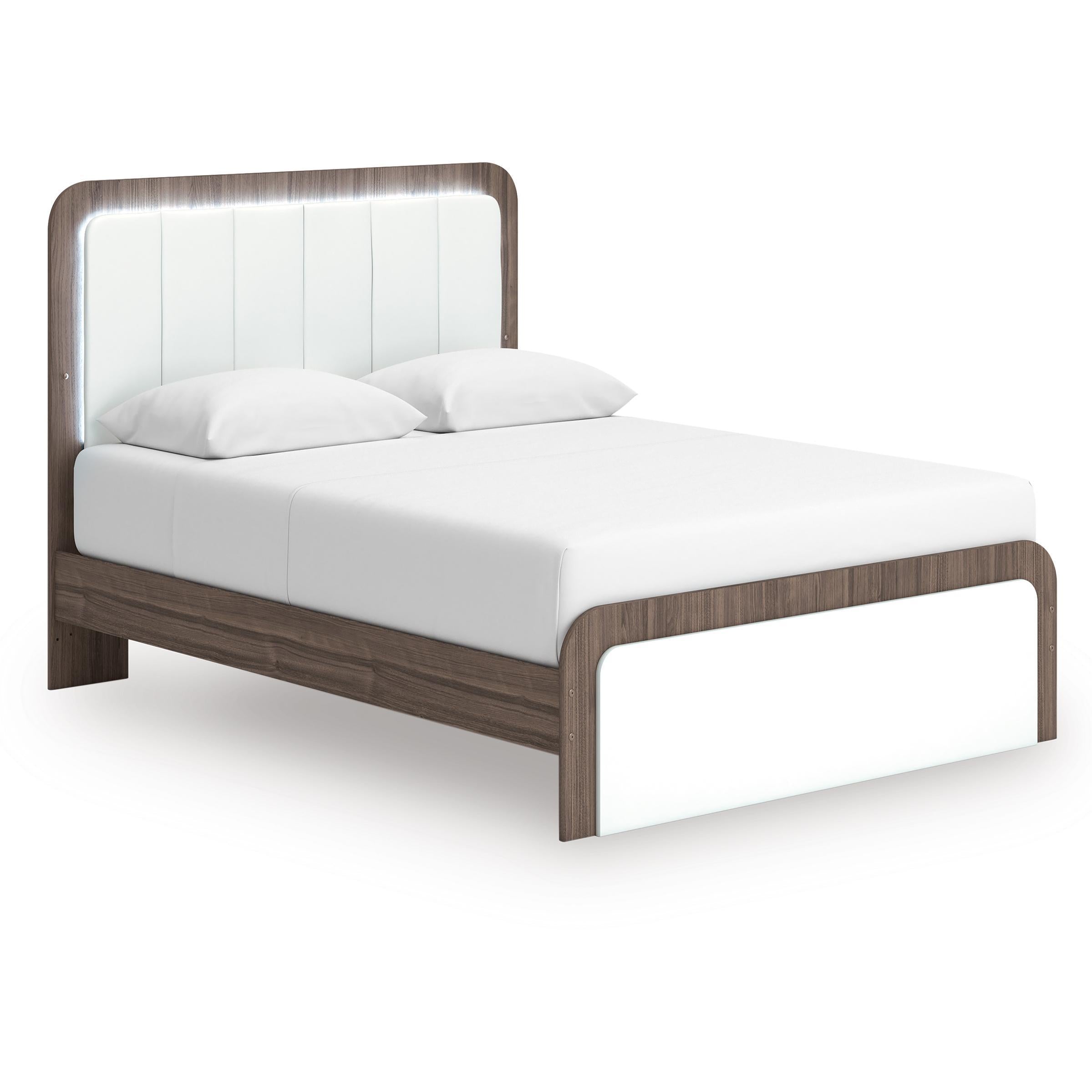  Size_Queen --  Signature Design by Ashley Kendanport Upholstered Panel Bed IMAGE 2
