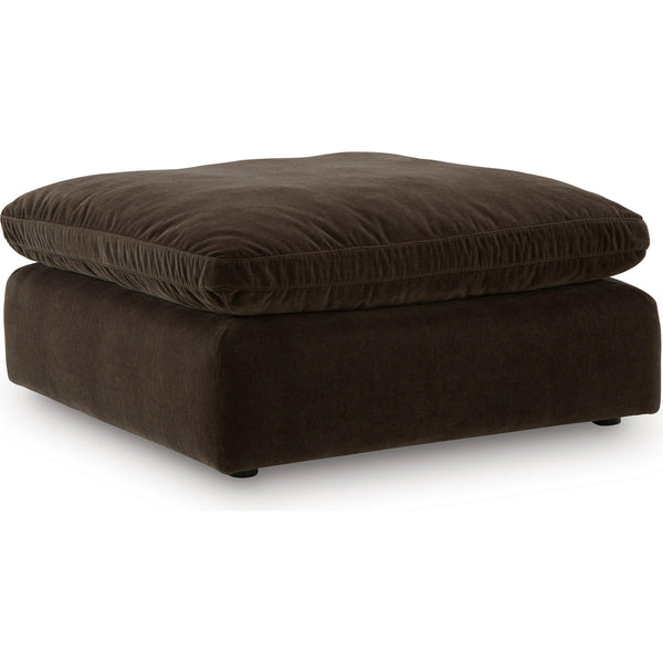Benchcraft Maxton Heights Fabric Ottoman 6780708