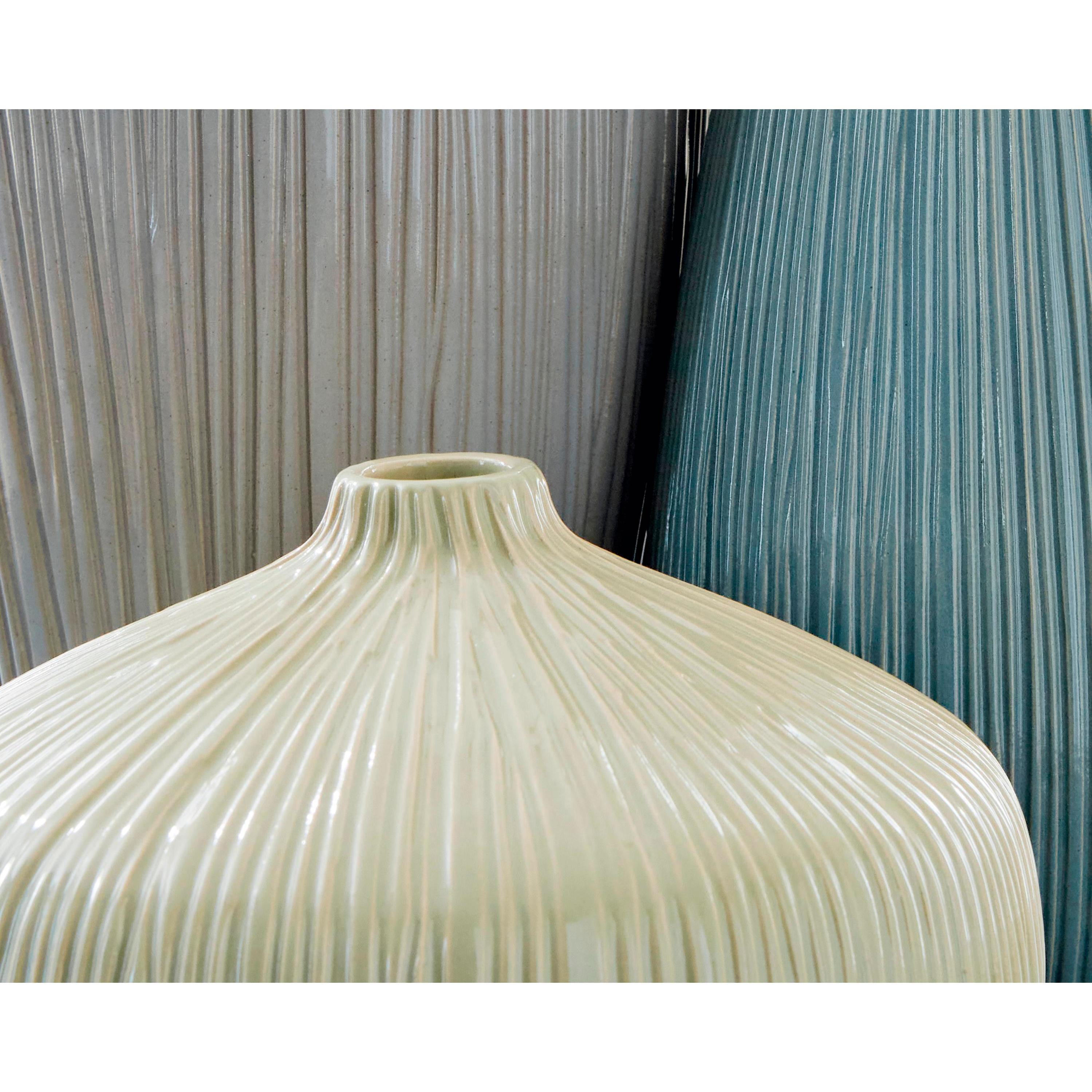  Signature Design by Ashley Eiderman A2000913 Vase Set IMAGE 4