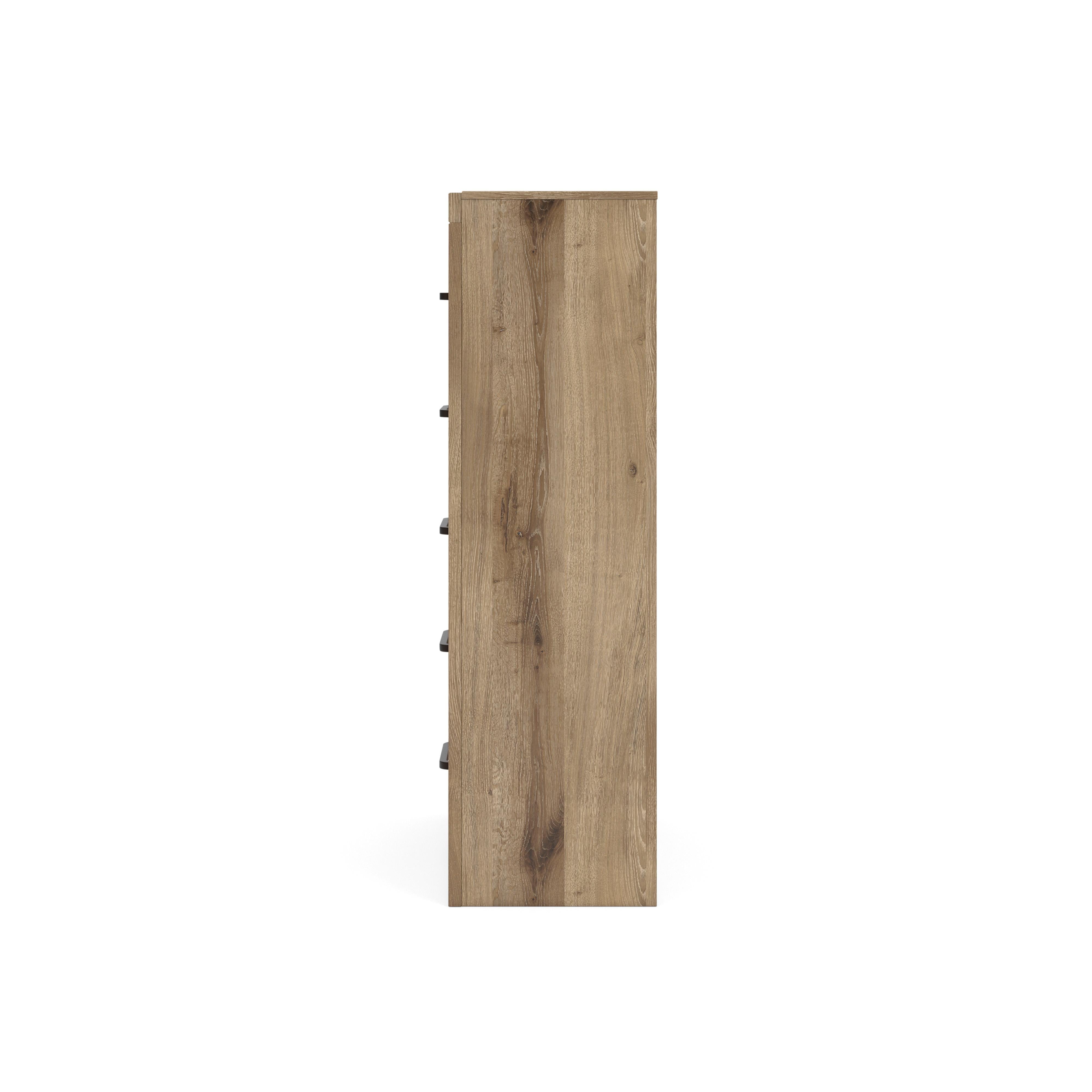  Benchcraft Brozmont 5-Drawer Chest B1045-46 IMAGE 8