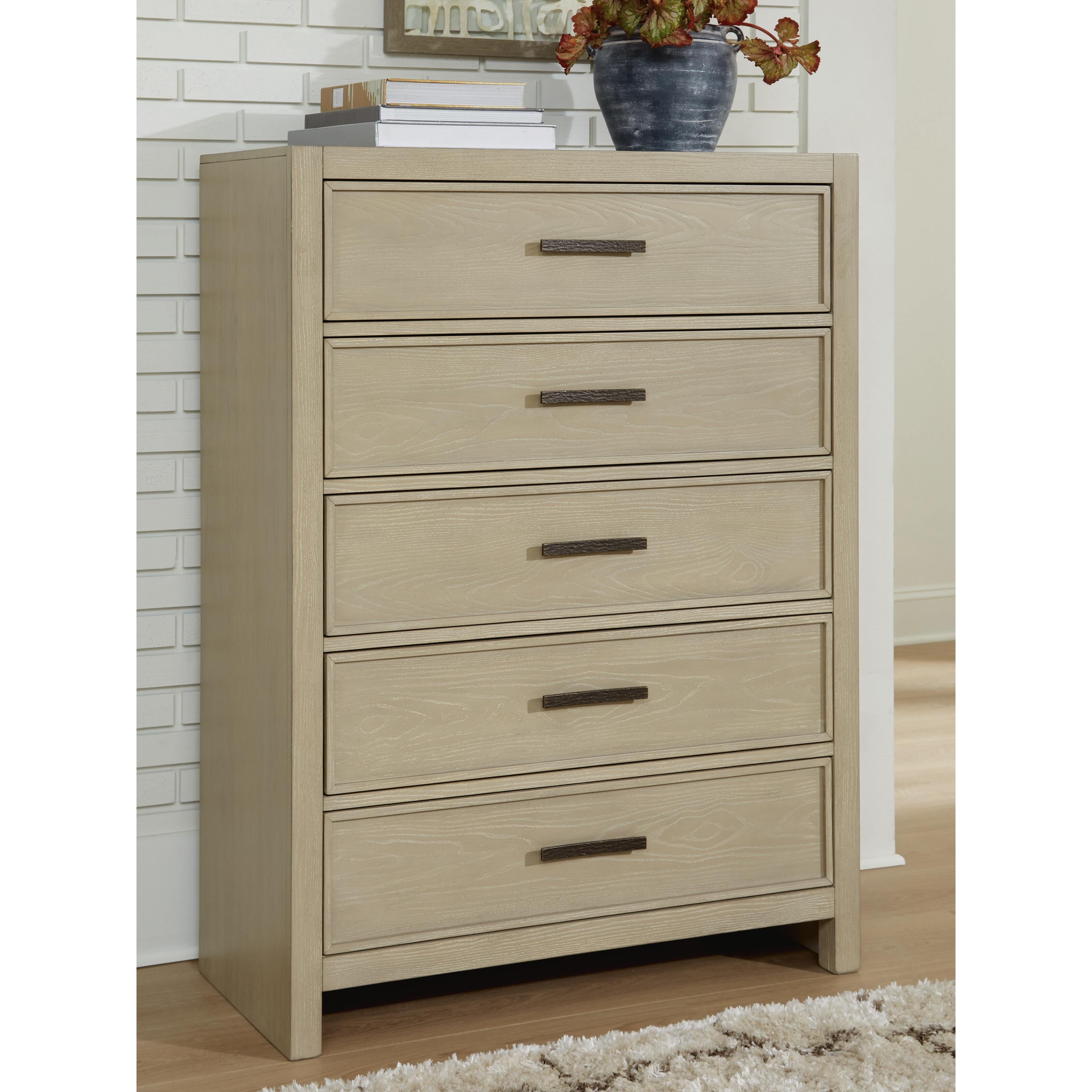  Signature Design by Ashley Calmoro B602-46 Five Drawer Chest IMAGE 2