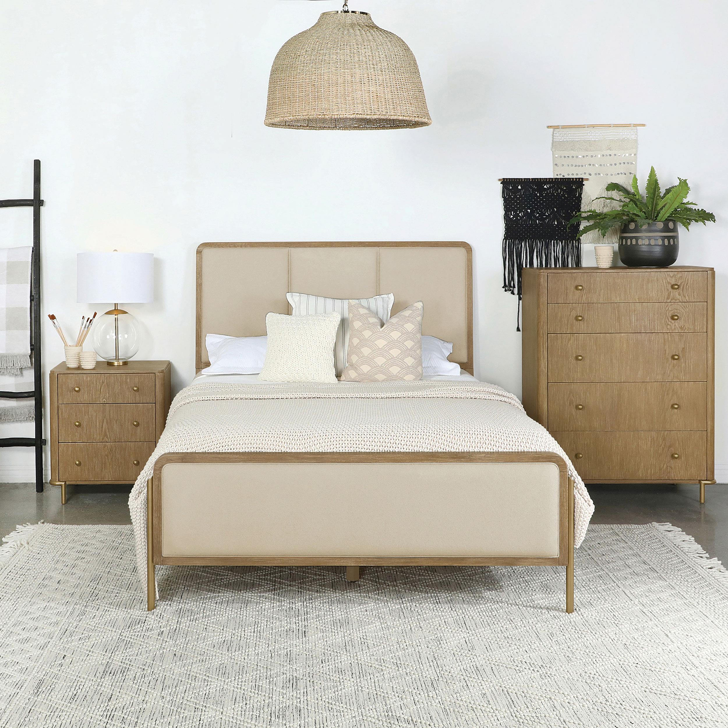  Coaster Furniture Arini 224301KECRM 56-inch Eastern King Panel Bed - Cream/Sand Wash IMAGE 4