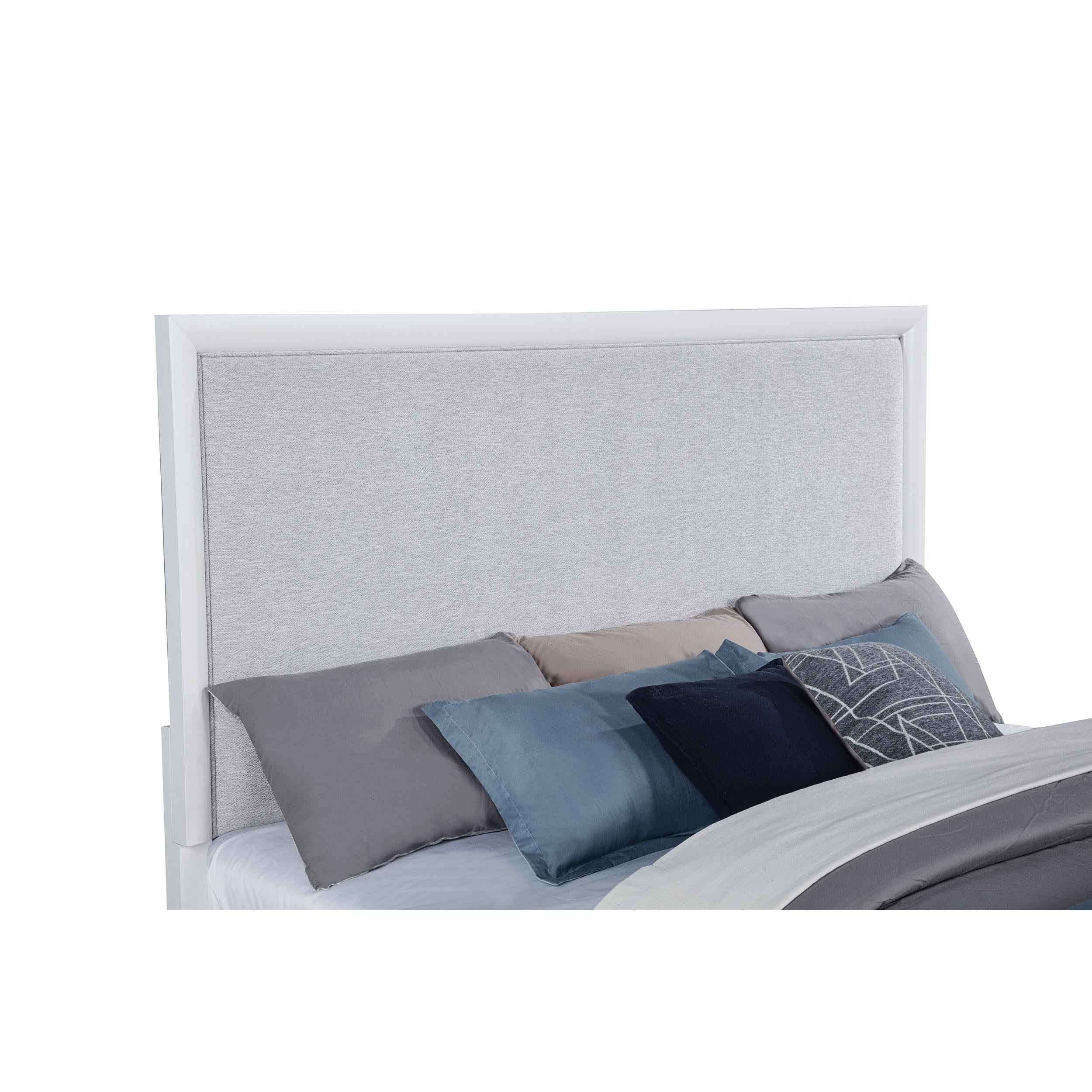  Coaster Furniture Gracemont 225071KW 57-inch California King Panel Bed - Grey/White IMAGE 5