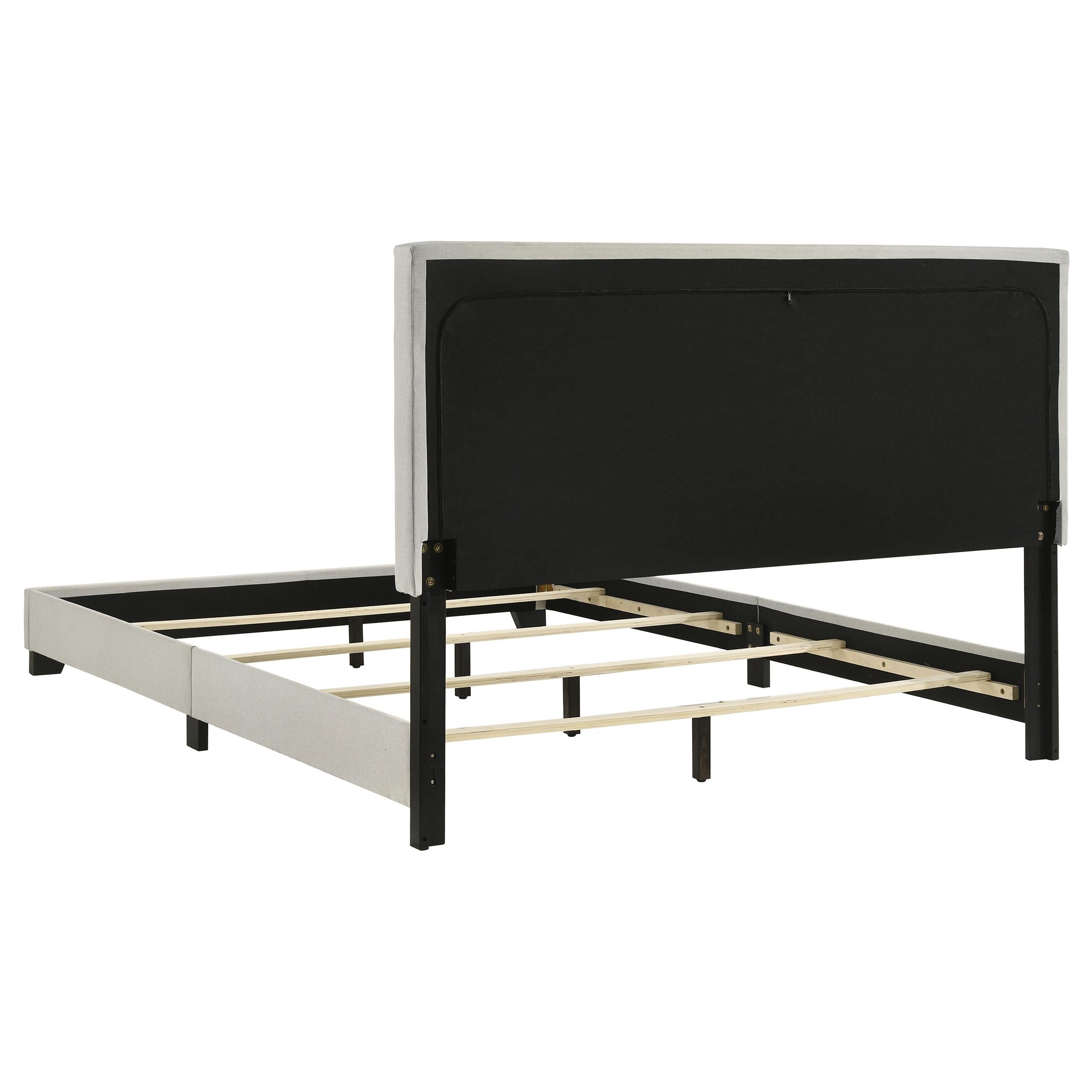  Coaster Furniture Dorian 300852Q Fabric Upholstered Queen Panel Bed - Cream IMAGE 2
