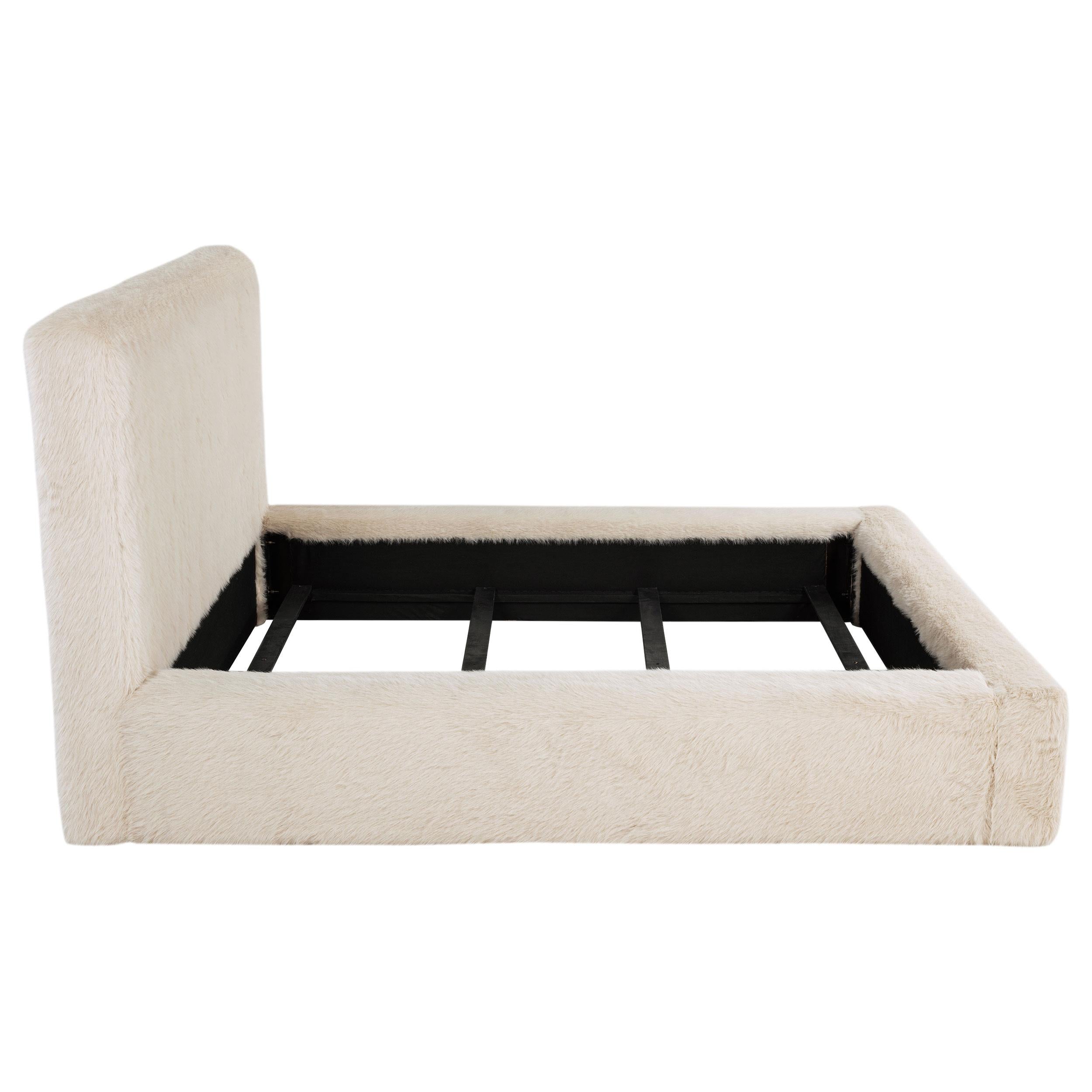  Coaster Furniture Rebecca 306141KE Faux Fur Upholstered Eastern King Bed - Cream IMAGE 6