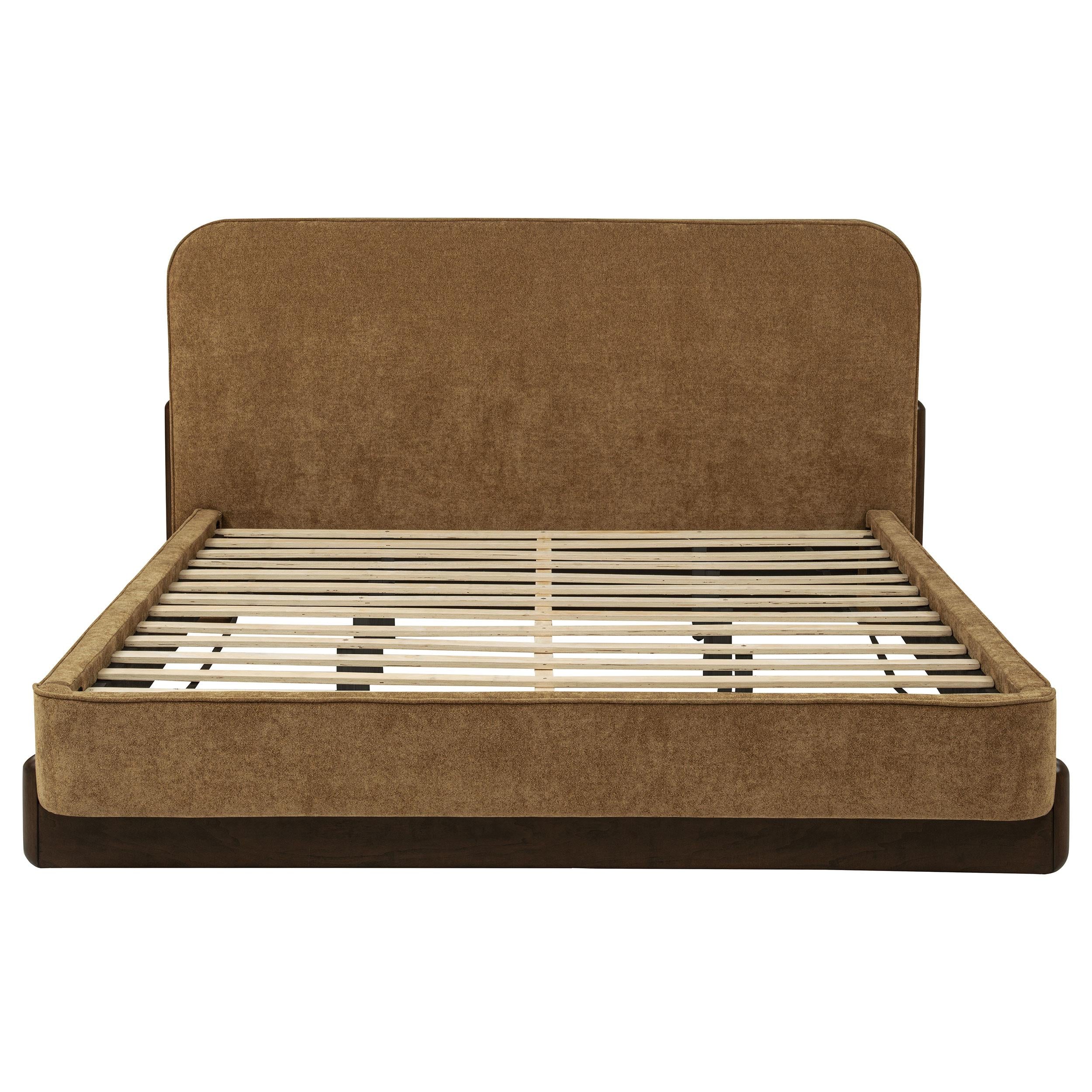  Coaster Furniture Baldacci 315954KW Upholstered California King Platform Bed - Curry/Walnut IMAGE 4