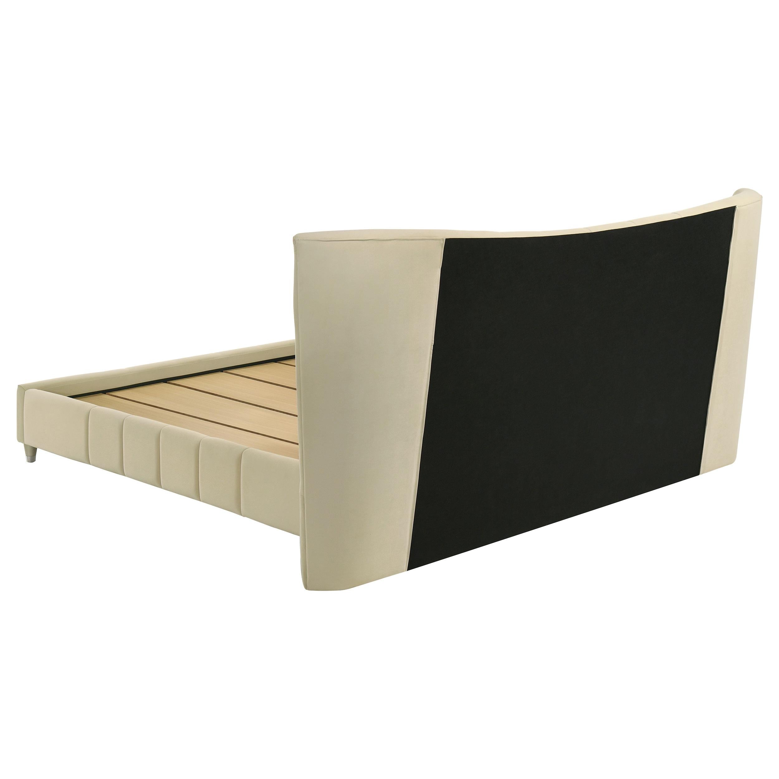  Coaster Furniture Evelyn 315956KE Upholstered Eastern King Panel Platform Bed - Ivory IMAGE 11