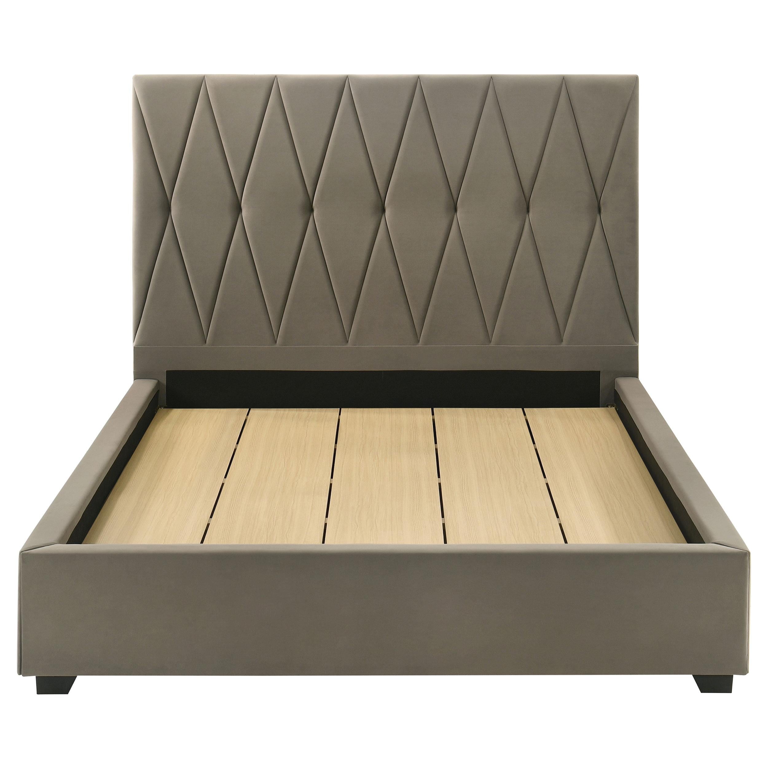  Coaster Furniture Delsea 315975Q Upholstered Queen Panel Platform Bed - Light Brown IMAGE 5