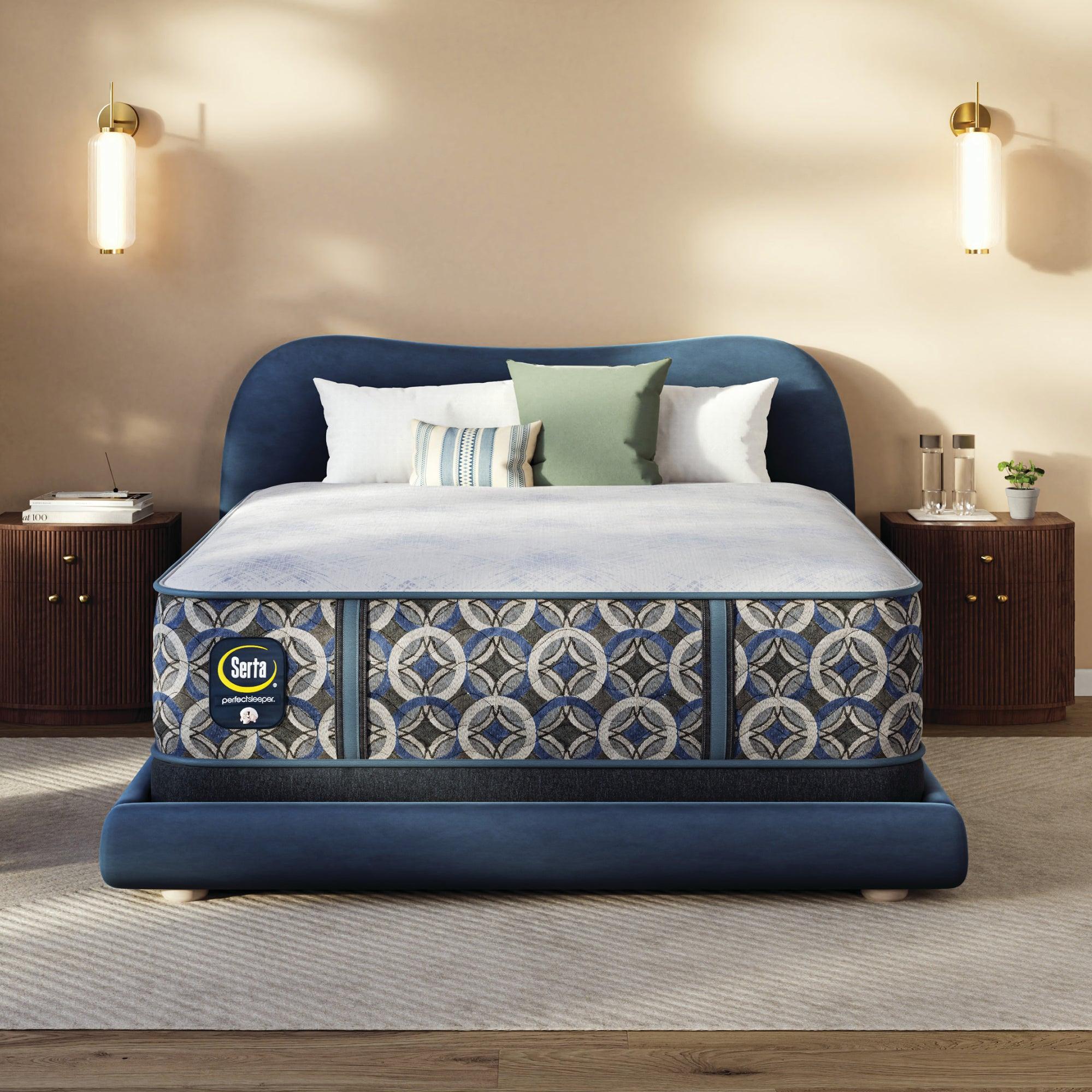  Size_California King --  Cascade Bluff Medium Hybrid Mattress (California King) IMAGE 2