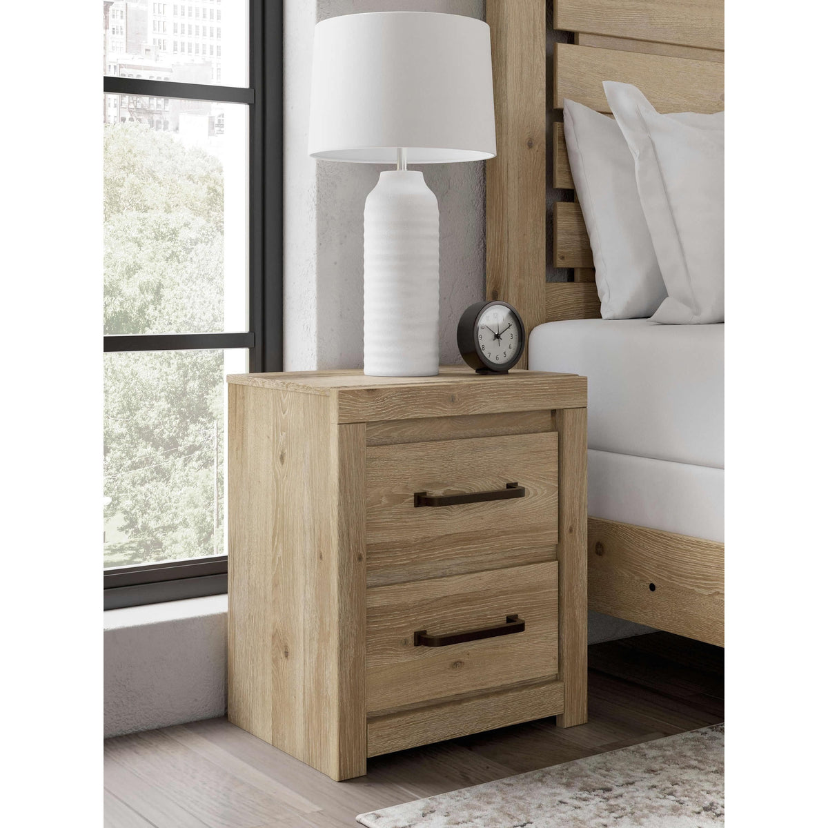 Benchcraft Brozmont B1045 8 pc Queen Panel Bedroom Set
