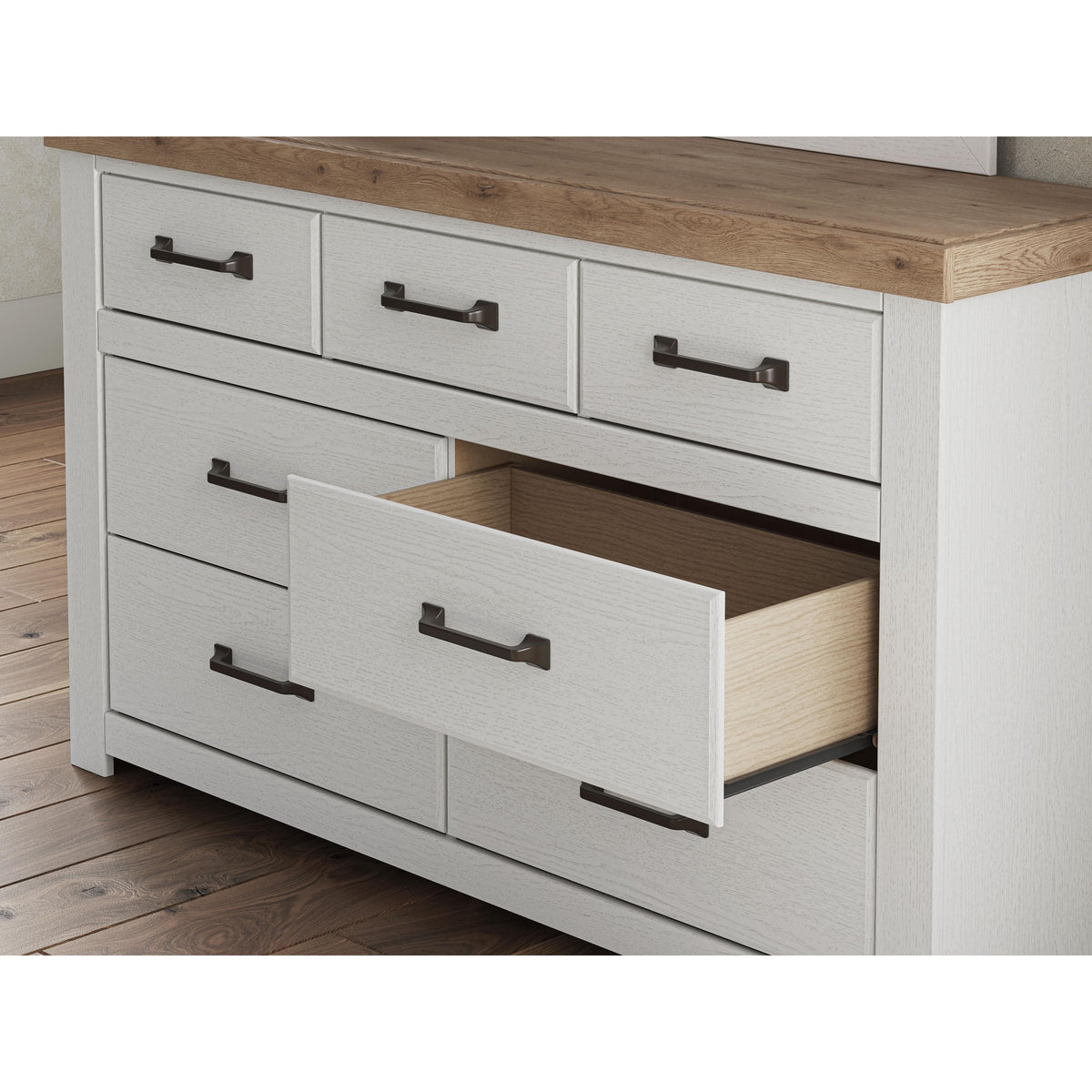 Benchcraft Savonport 7-Drawer Dresser with Mirror B4615-31/B4615-36