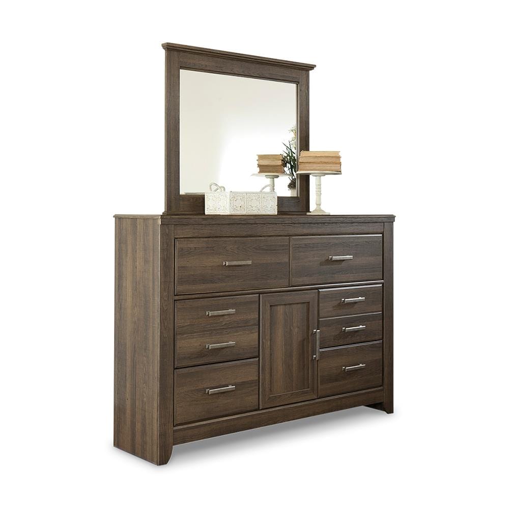 Signature Design by Ashley Dolante B130B8 6 pc Queen Bedroom Set